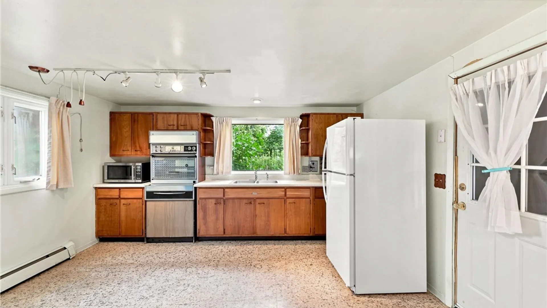 Property at 22 Cornell Court, Tonawanda, NY 14150 15