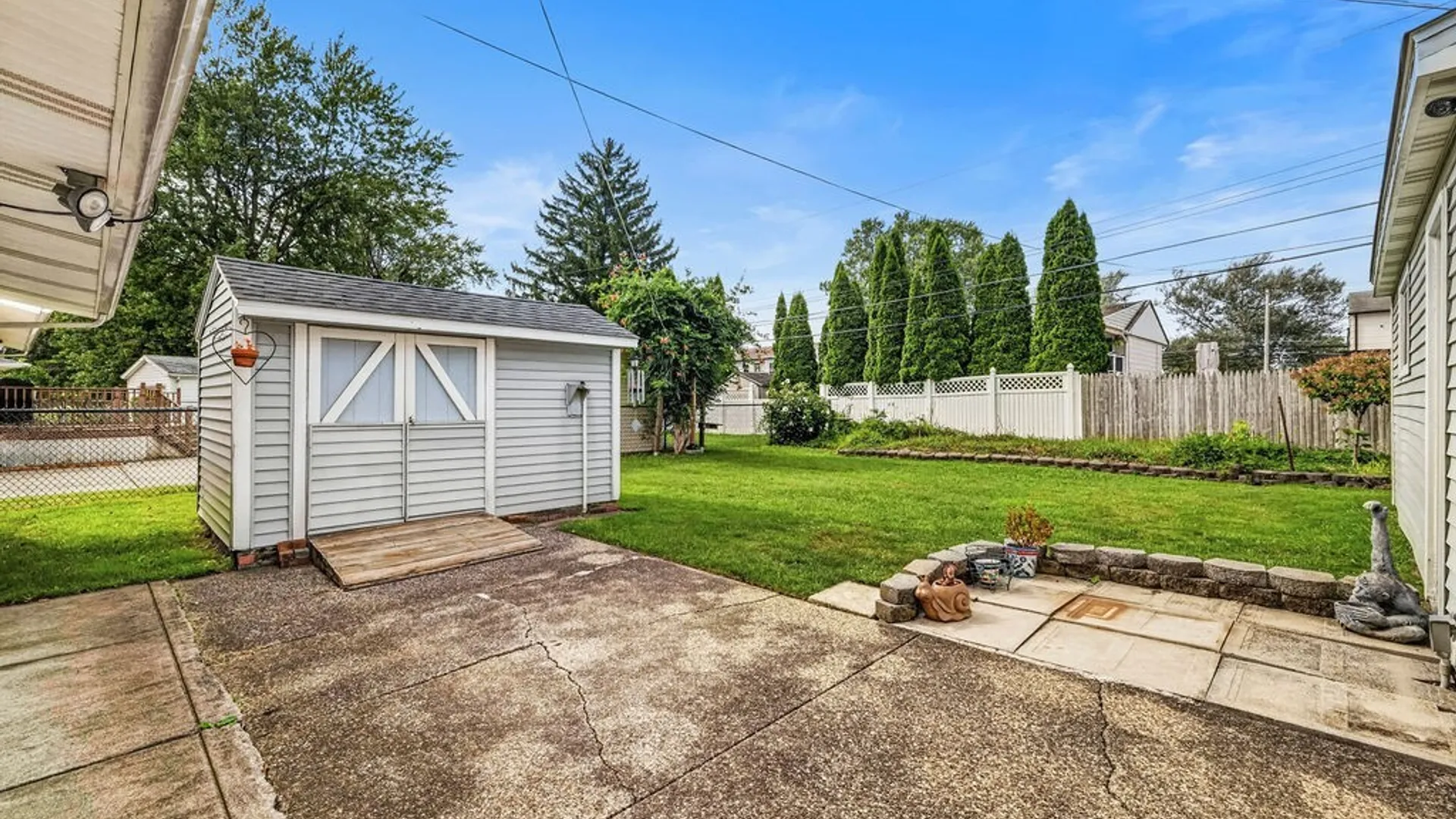 Property at 40 Bellhurst Road, Tonawanda, NY 14150 4