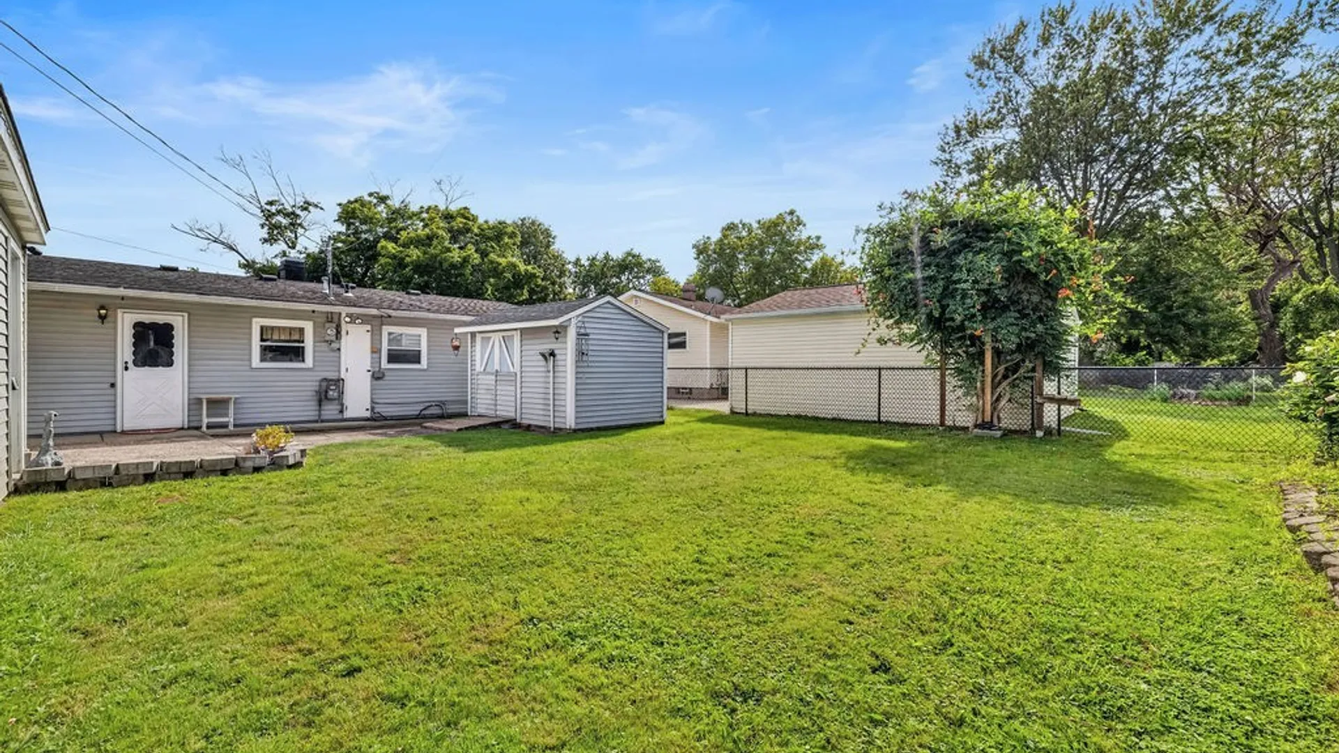 Property at 40 Bellhurst Road, Tonawanda, NY 14150 5