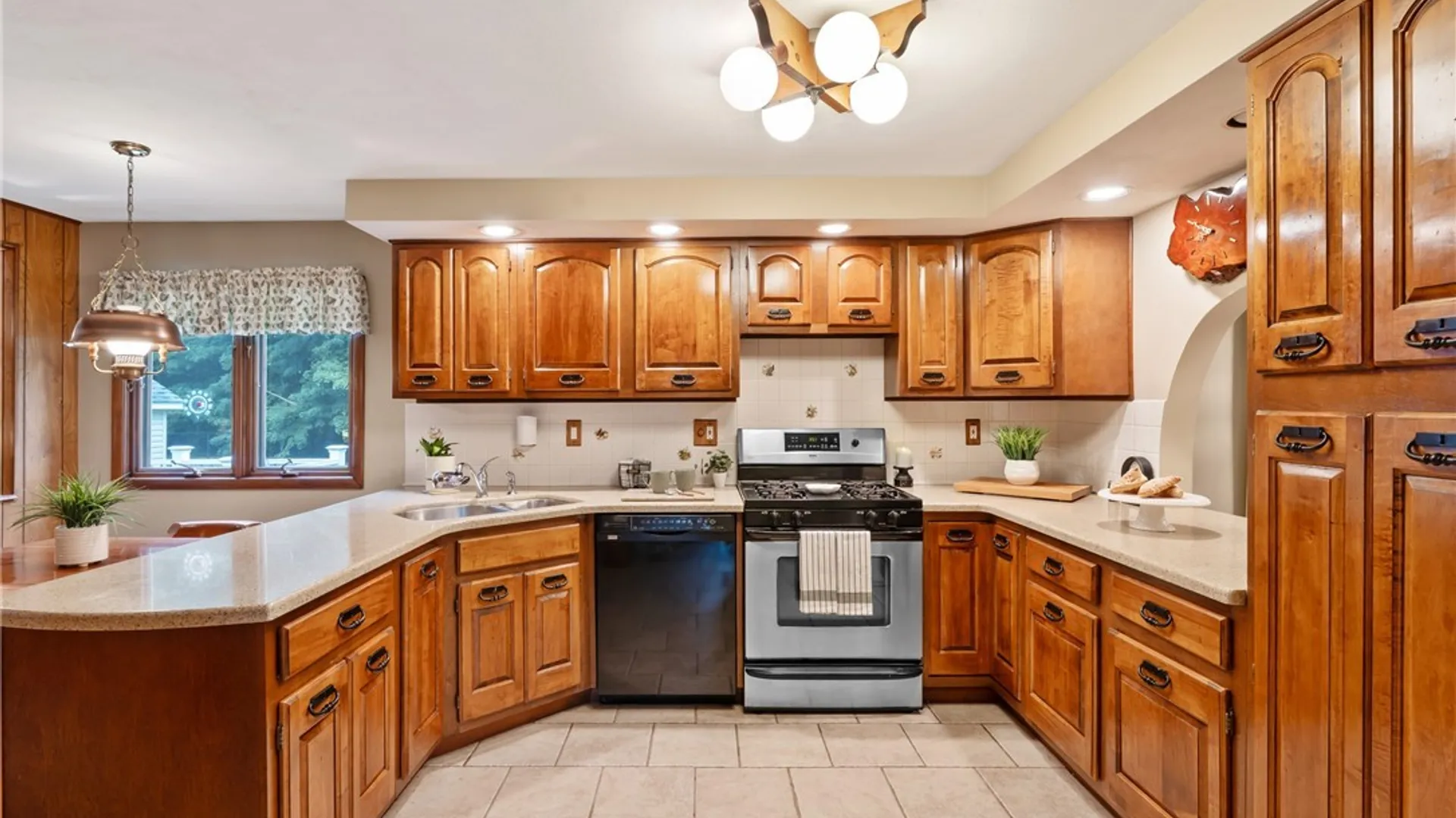 Property at 8154 Dexter Parkway, Lysander, NY 13027 8