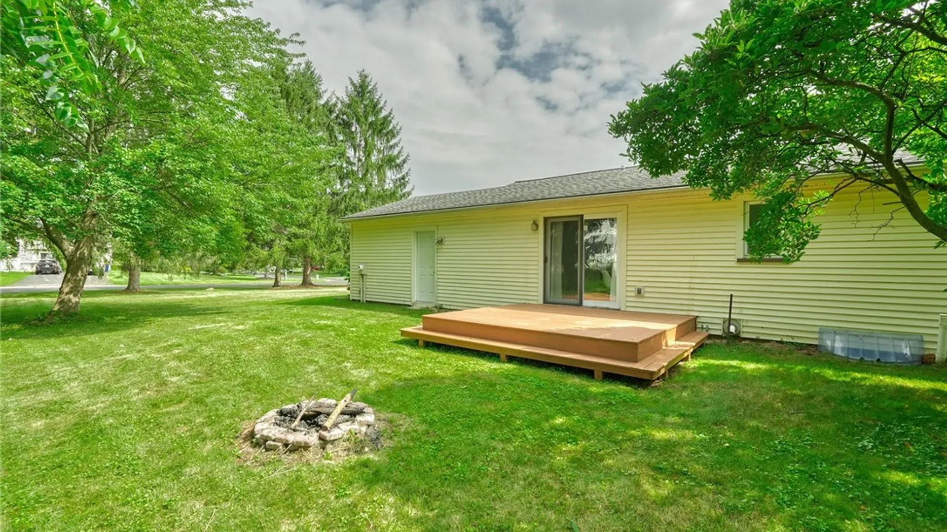 Property at 1127 Lake Park Lane, Webster, NY 14580 33