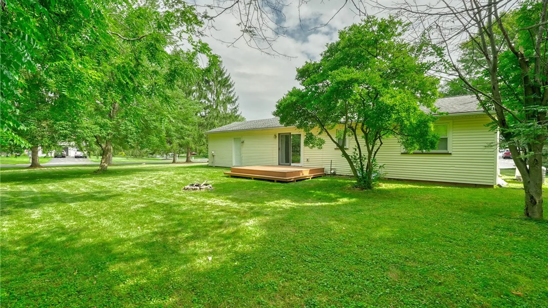 Property at 1127 Lake Park Lane, Webster, NY 14580 35