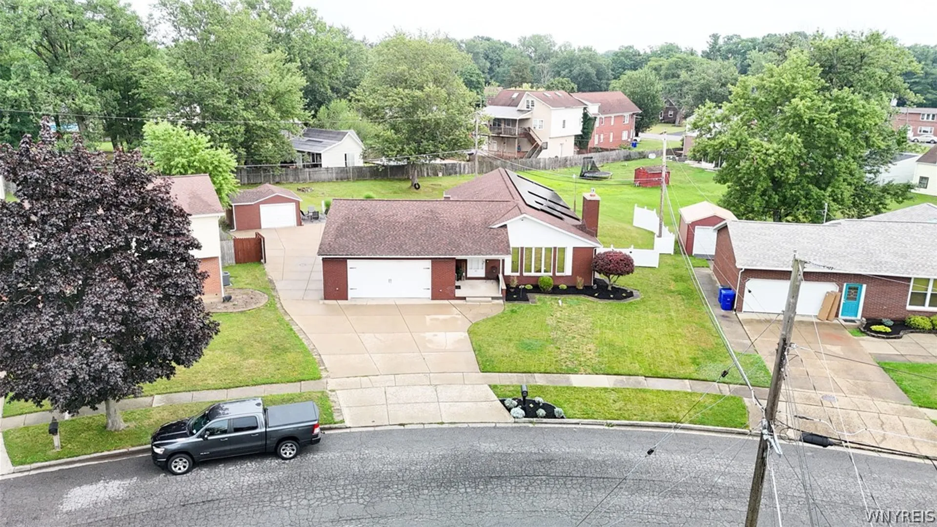 Property at 45 Pinewood Drive, West Seneca, NY 14224 3