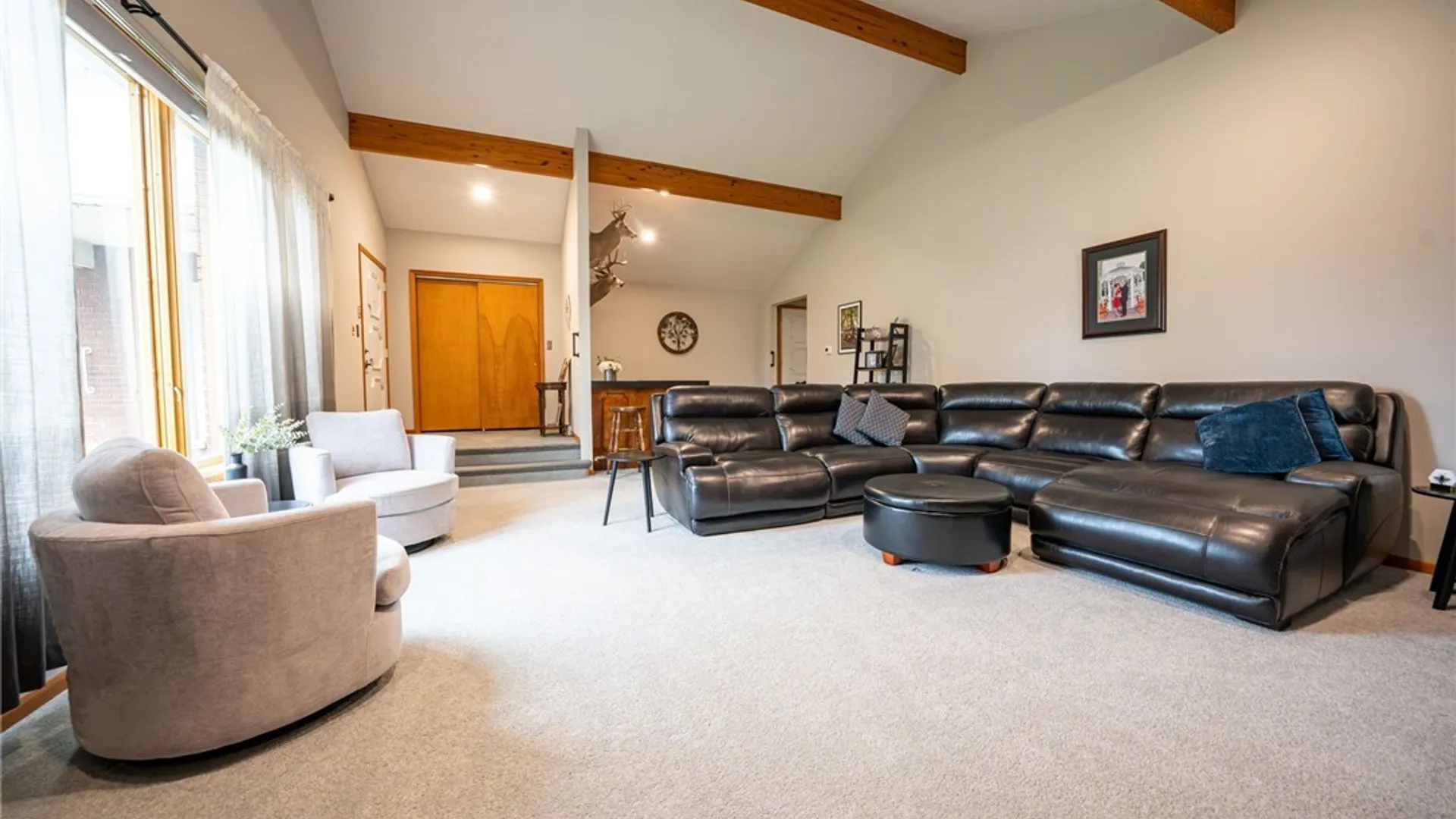 Property at 45 Pinewood Drive, West Seneca, NY 14224 8