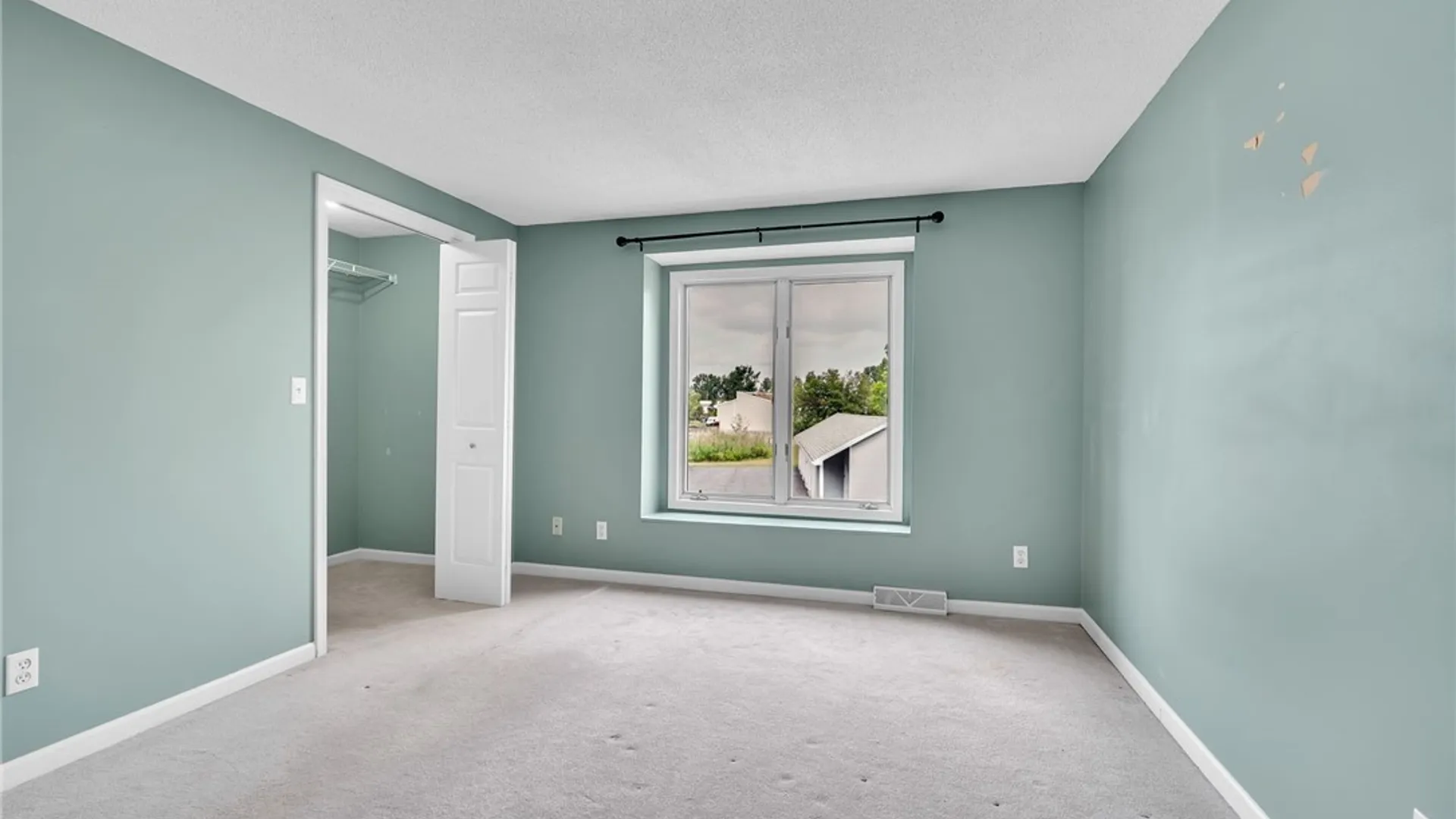 Property at 91 Tralee, Amherst, NY 14051 16