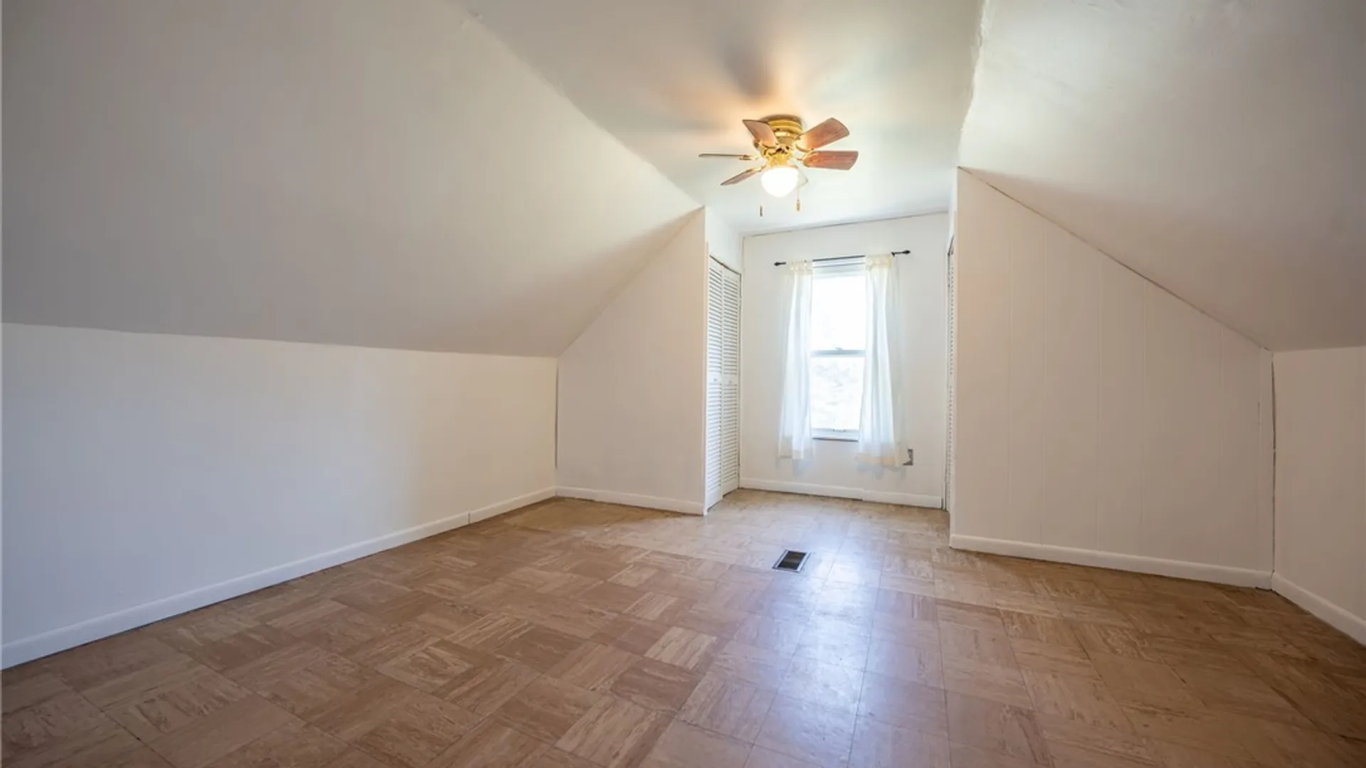 Property at 127 Broadway Street, West Seneca, NY 14224 24