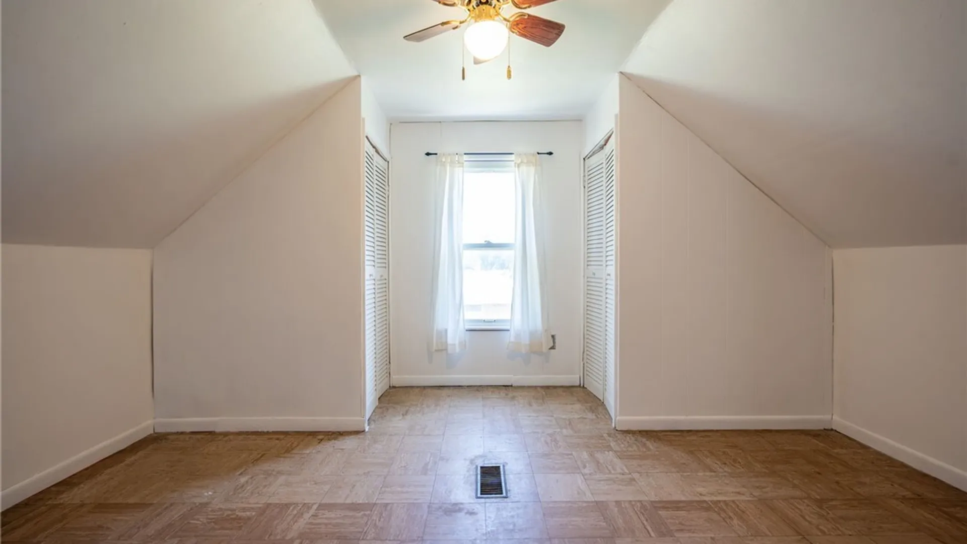 Property at 127 Broadway Street, West Seneca, NY 14224 25