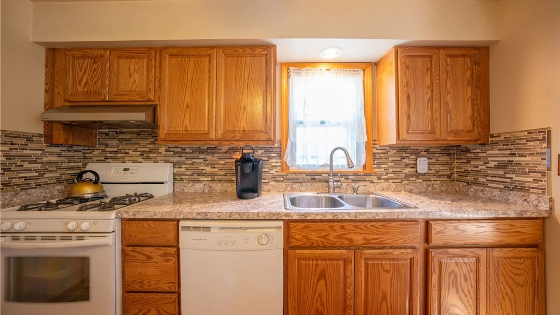 Property at 127 Broadway Street, West Seneca, NY 14224 16