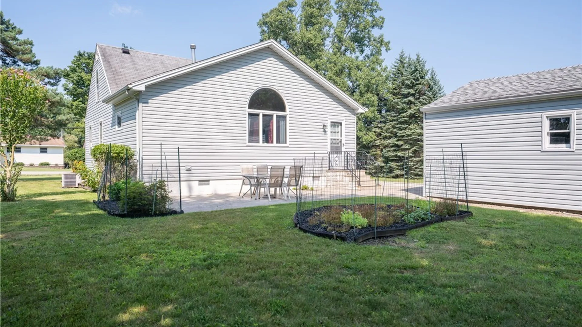 Property at 127 Broadway Street, West Seneca, NY 14224 41