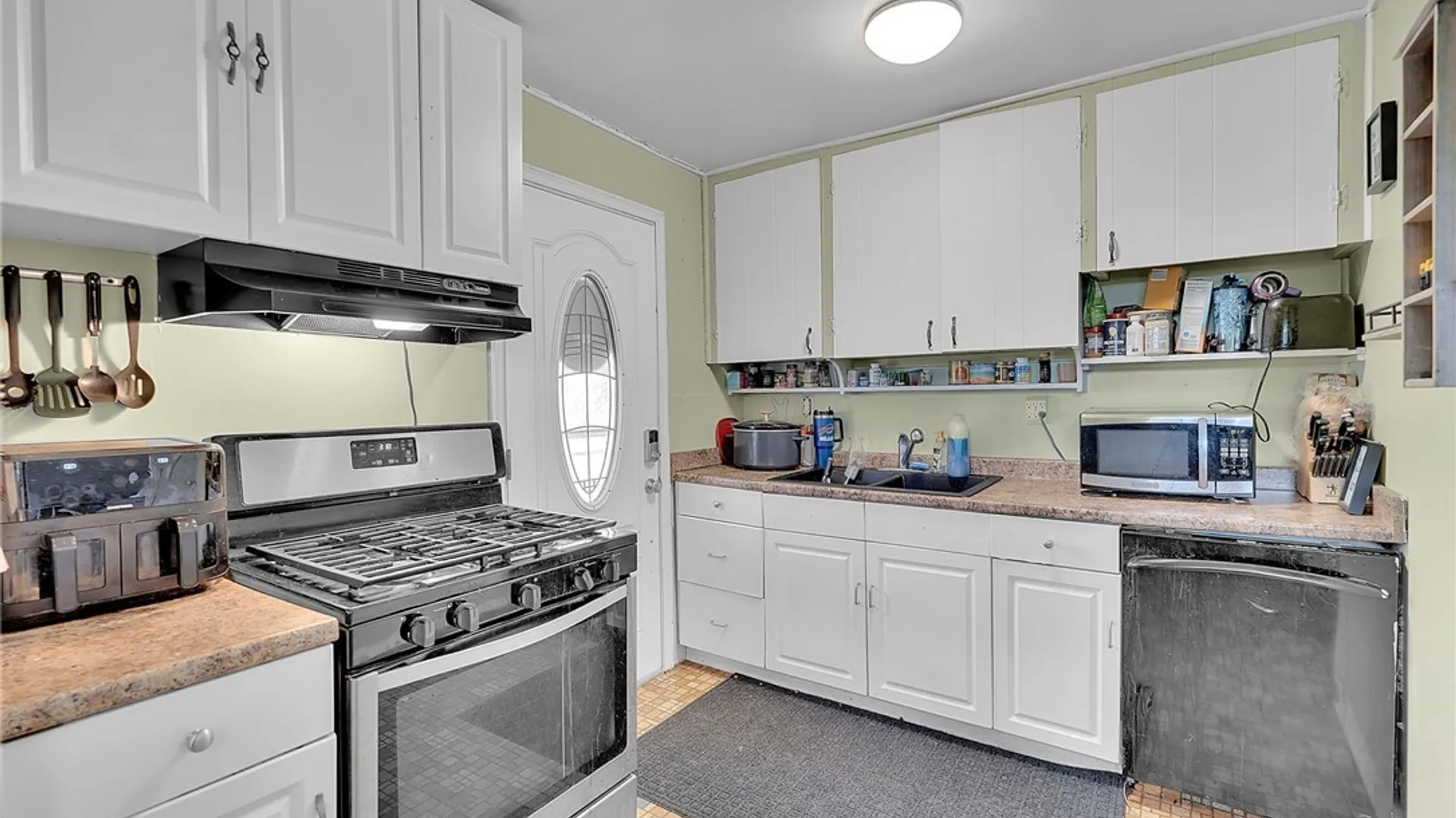 Property at 26 Siberling Drive, Cheektowaga, NY 14225 5