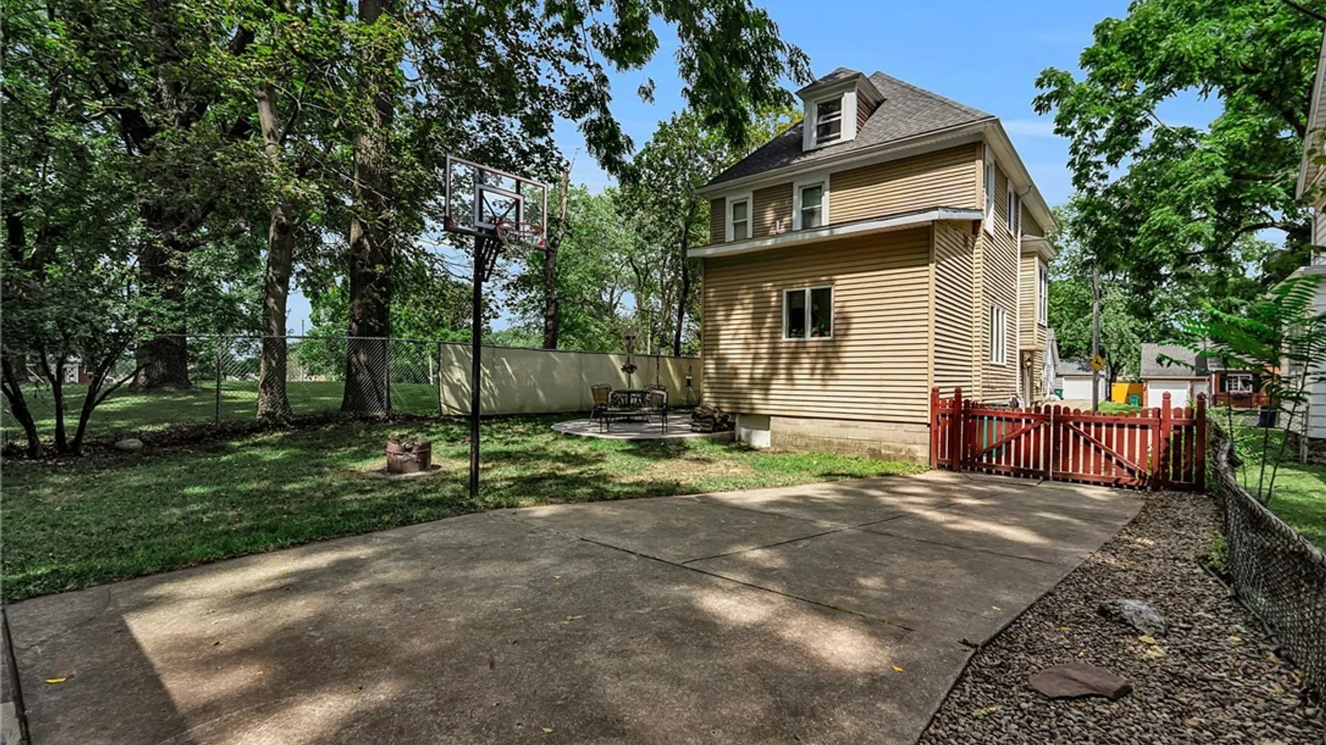 Property at 89 Fields Avenue, Buffalo, NY 14210 40