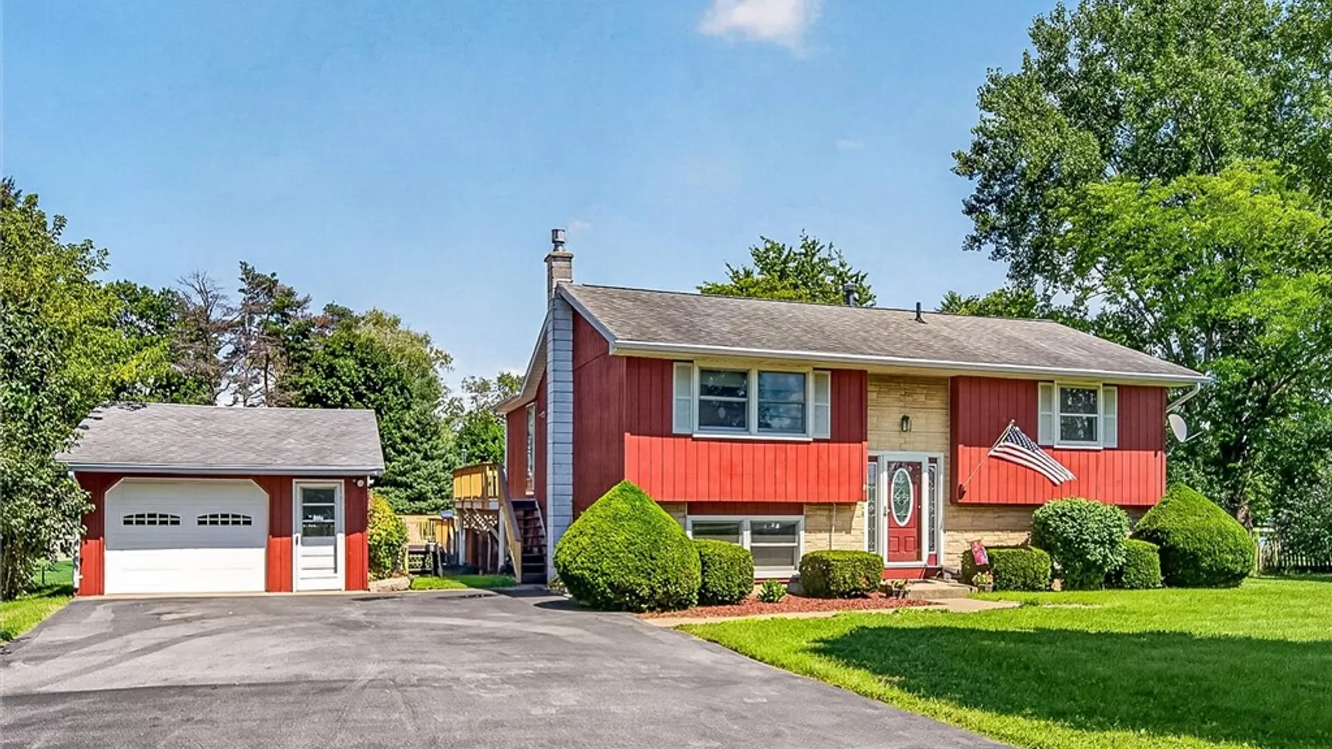 Property at 8 Oneida Ave Avenue, Geneseo, NY 14454 3