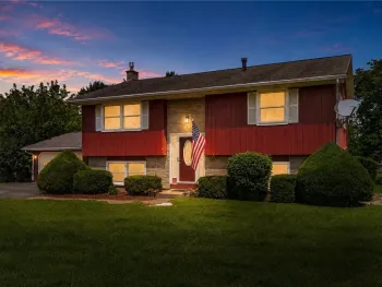 Property at 8 Oneida Ave Avenue, Geneseo, NY 14454