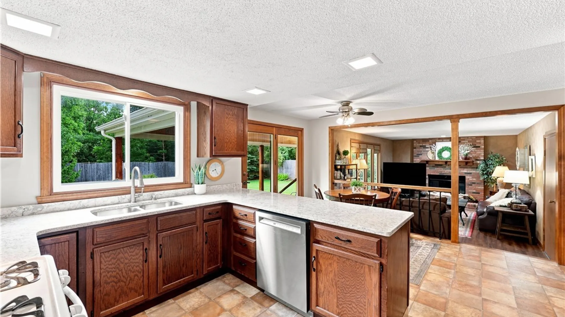 Property at 52 Cedar Ridge Drive, West Seneca, NY 14224 13