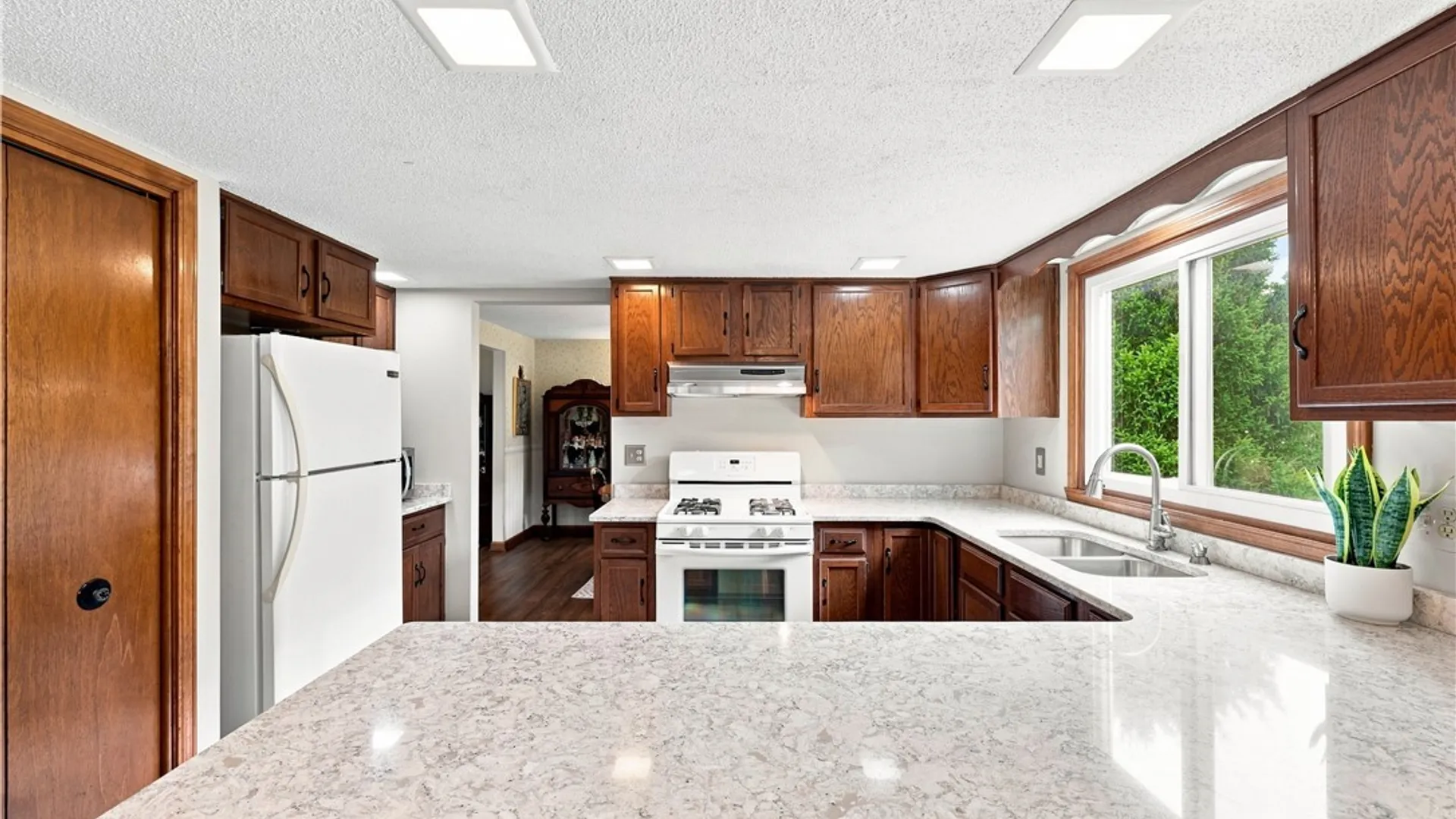 Property at 52 Cedar Ridge Drive, West Seneca, NY 14224 16