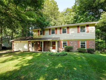 Property at 20 Chesham Way, Perinton, NY 14450