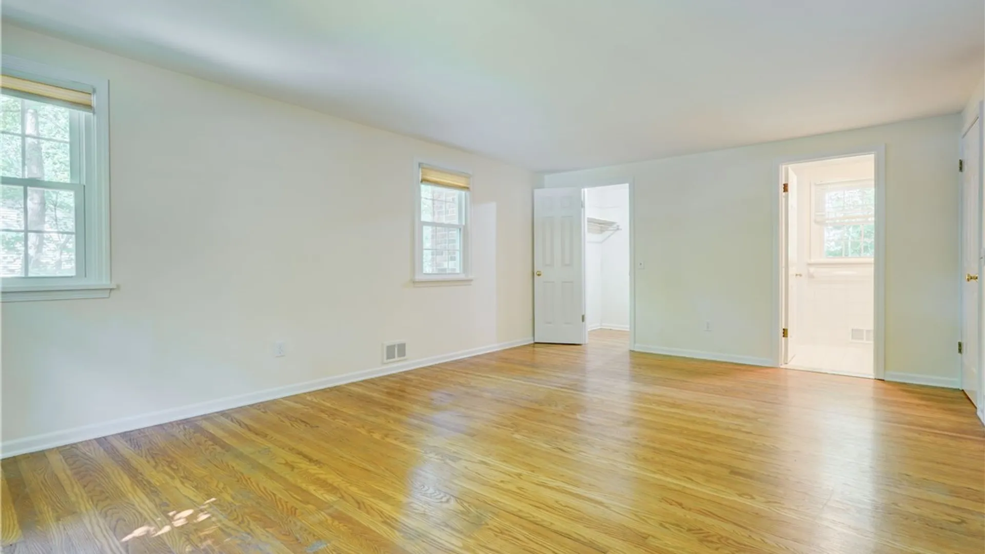 Property at 20 Chesham Way, Perinton, NY 14450 31