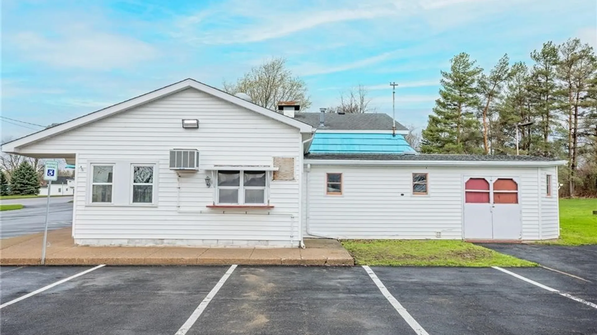 Property at 1415 Broadway, Darien, NY 14040 26