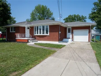 Property at 28 Evergreen Place, Cheektowaga, NY 14225