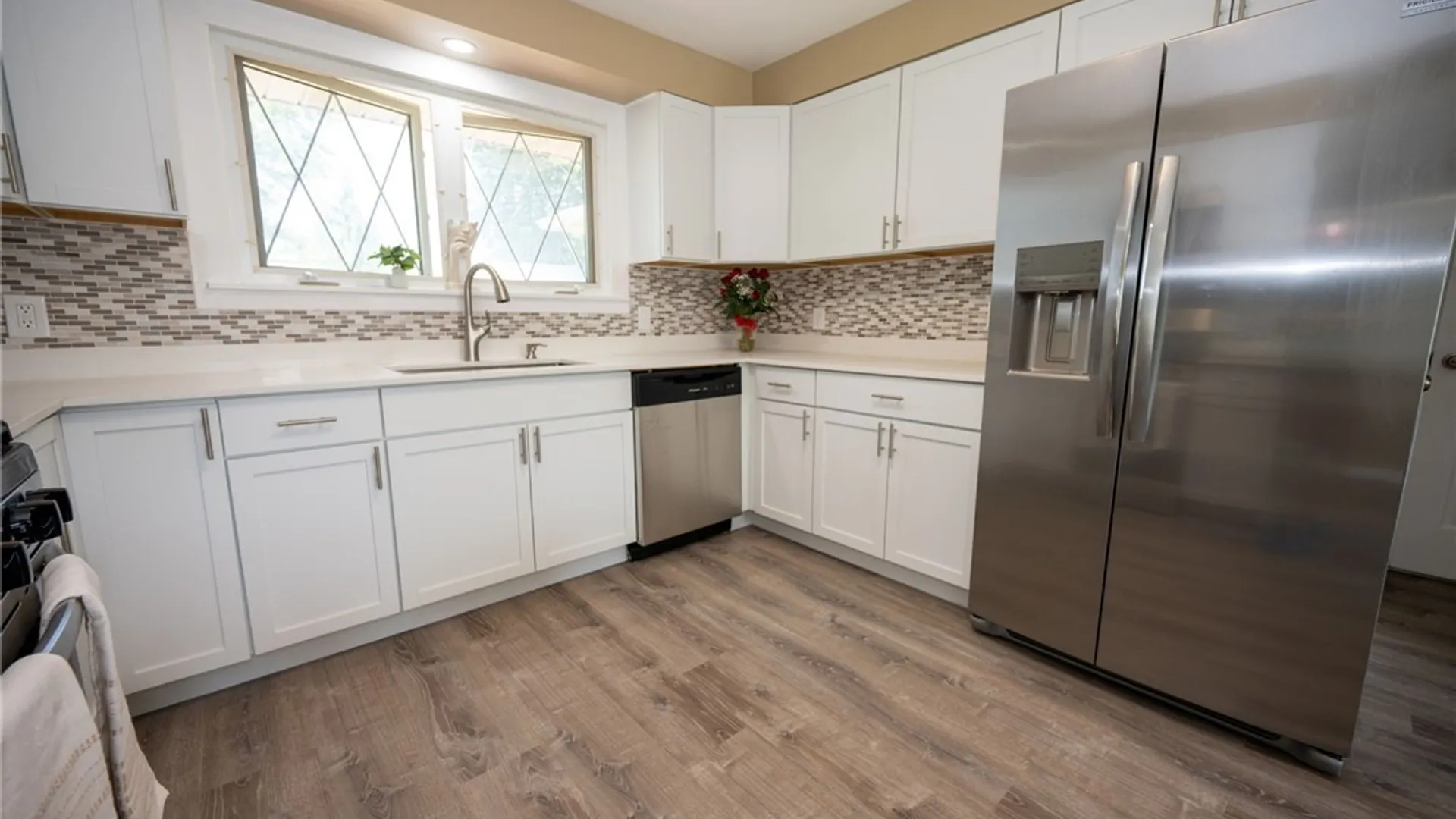Property at 28 Evergreen Place, Cheektowaga, NY 14225 7