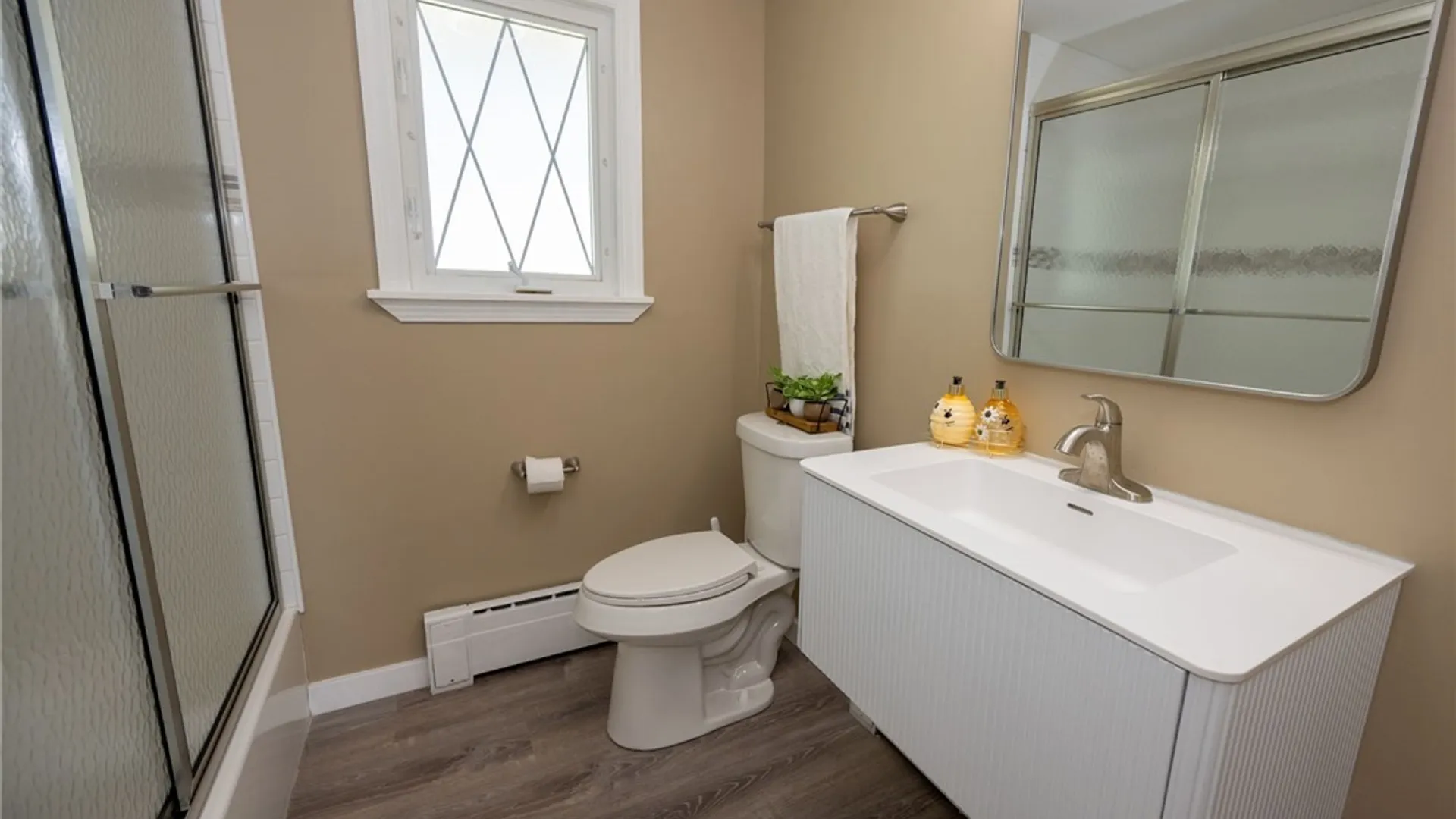 Property at 28 Evergreen Place, Cheektowaga, NY 14225 8