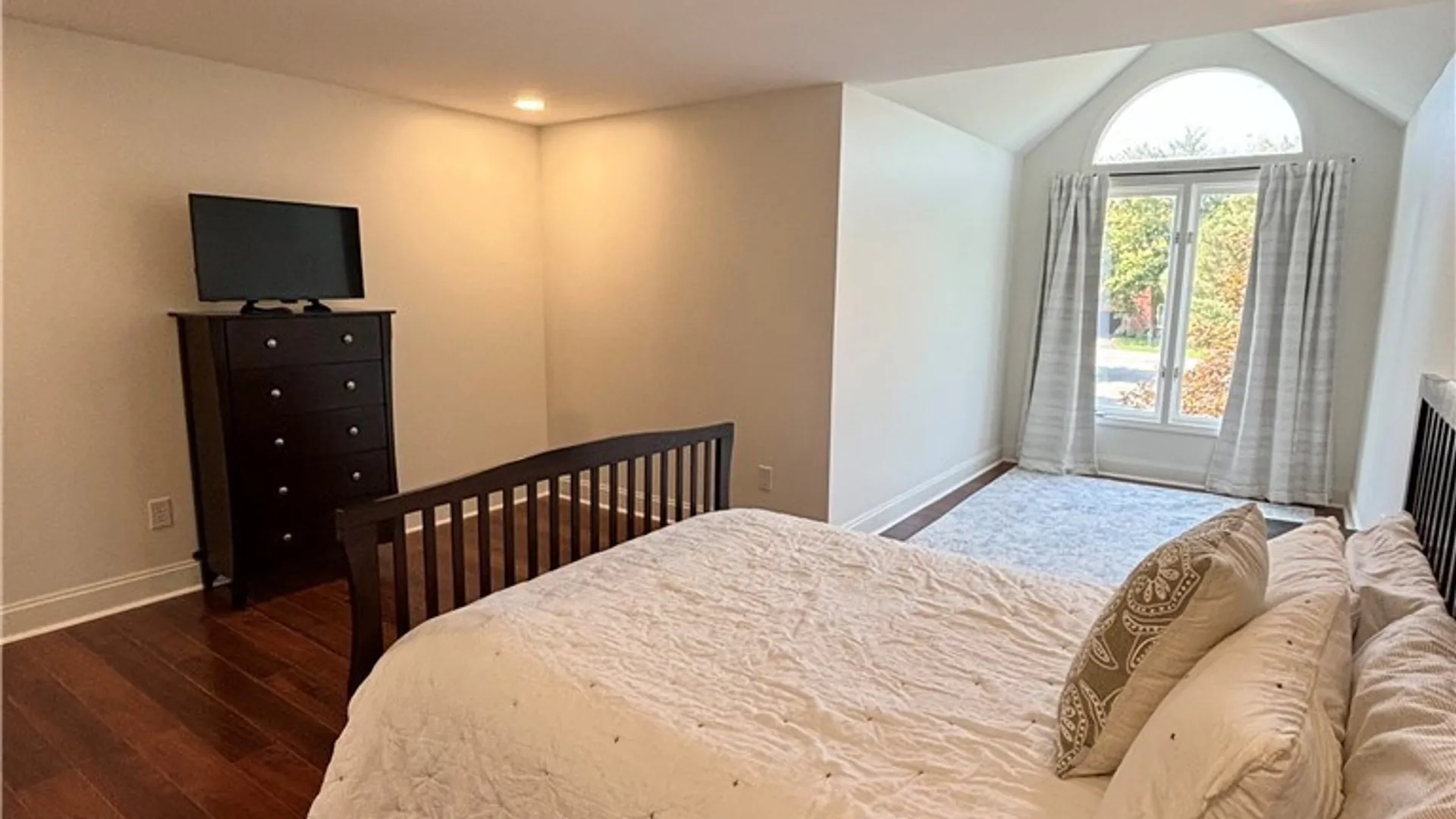 Property at 6035 Whitegate Crossing, Clarence, NY 14051 22
