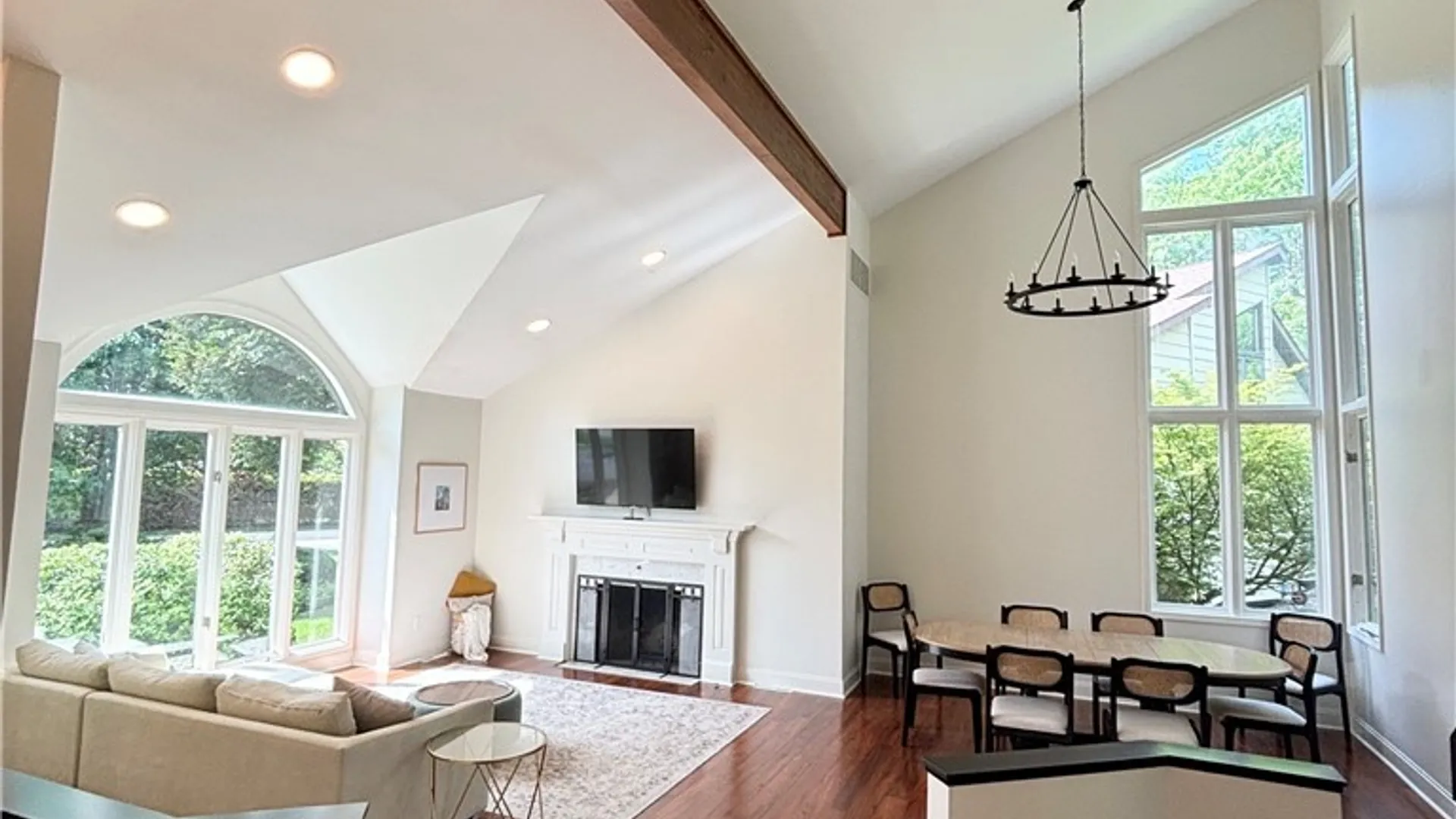 Property at 6035 Whitegate Crossing, Clarence, NY 14051 6