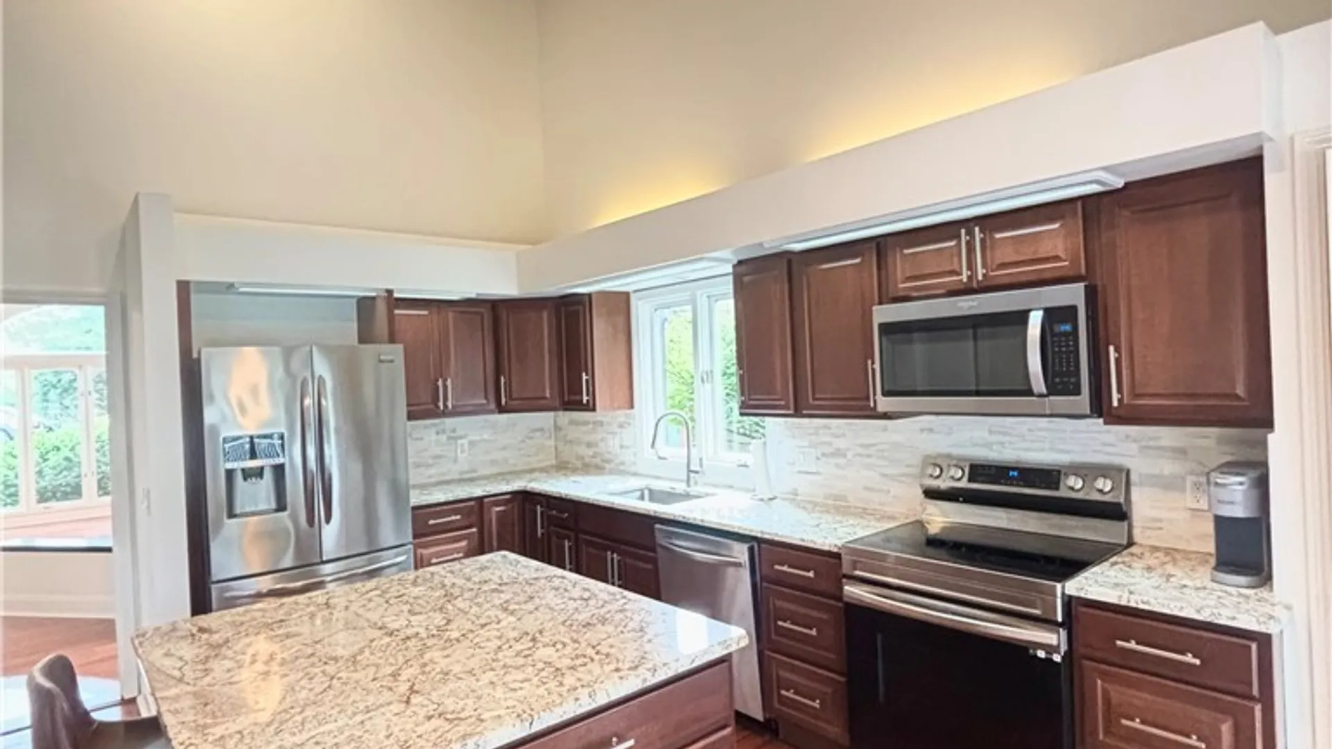 Property at 6035 Whitegate Crossing, Clarence, NY 14051 8