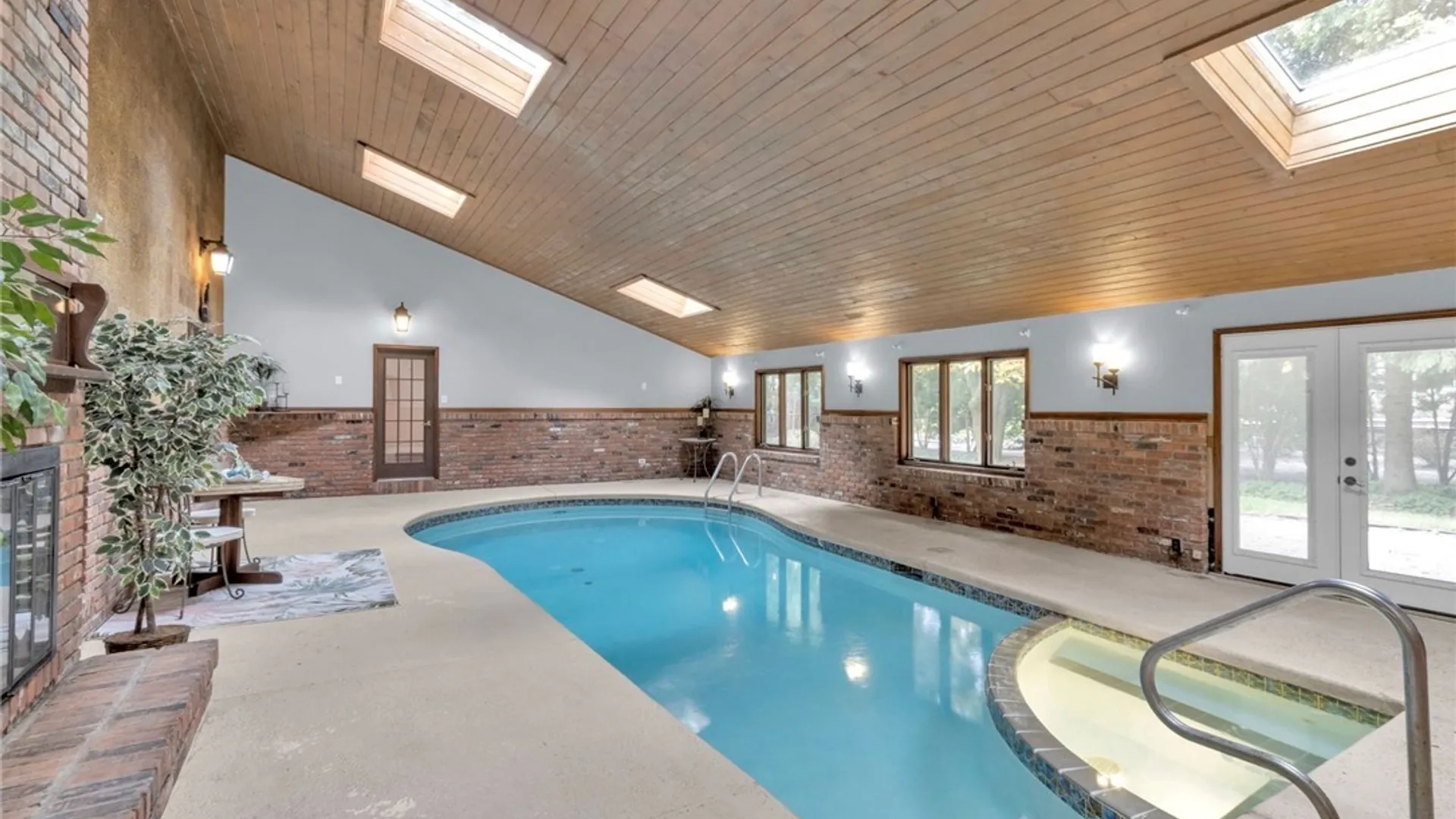 Property at 35 High Court, Amherst, NY 14226 3