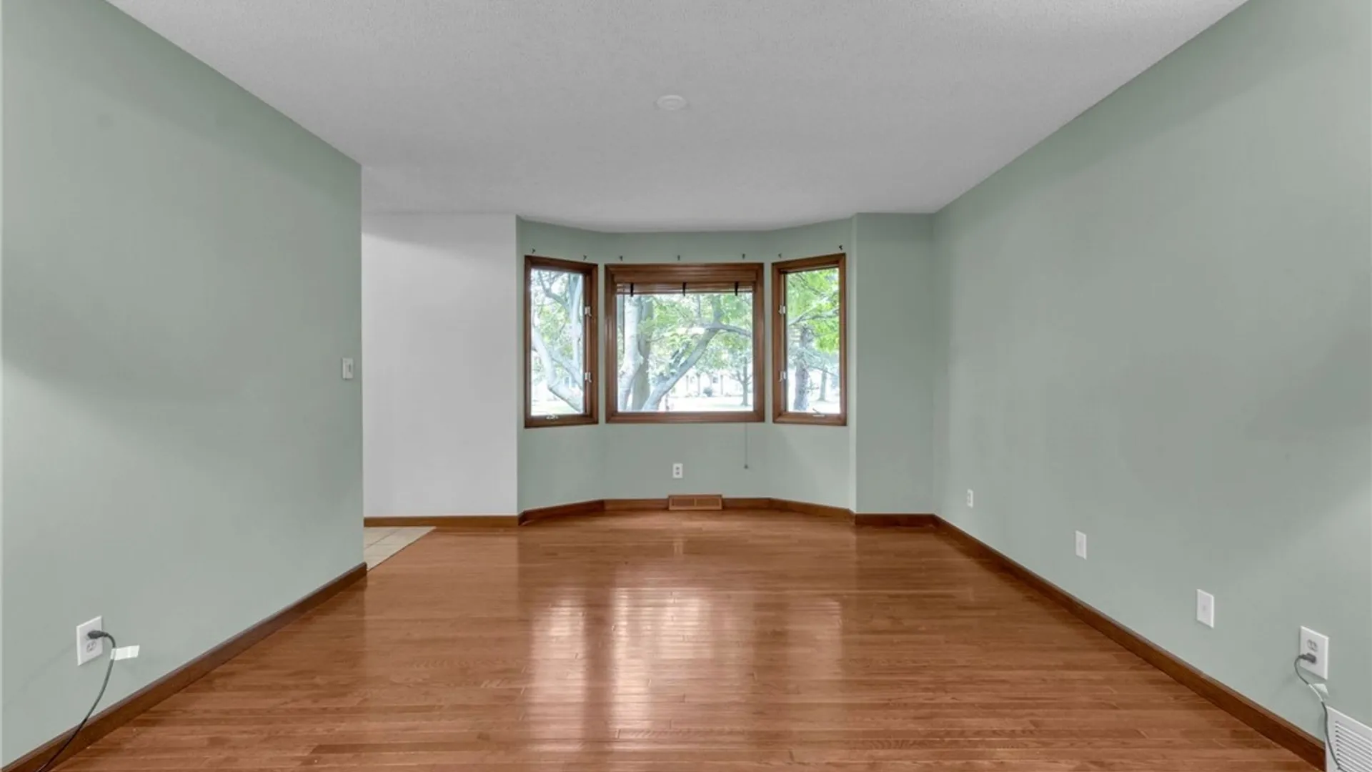 Property at 35 High Court, Amherst, NY 14226 16