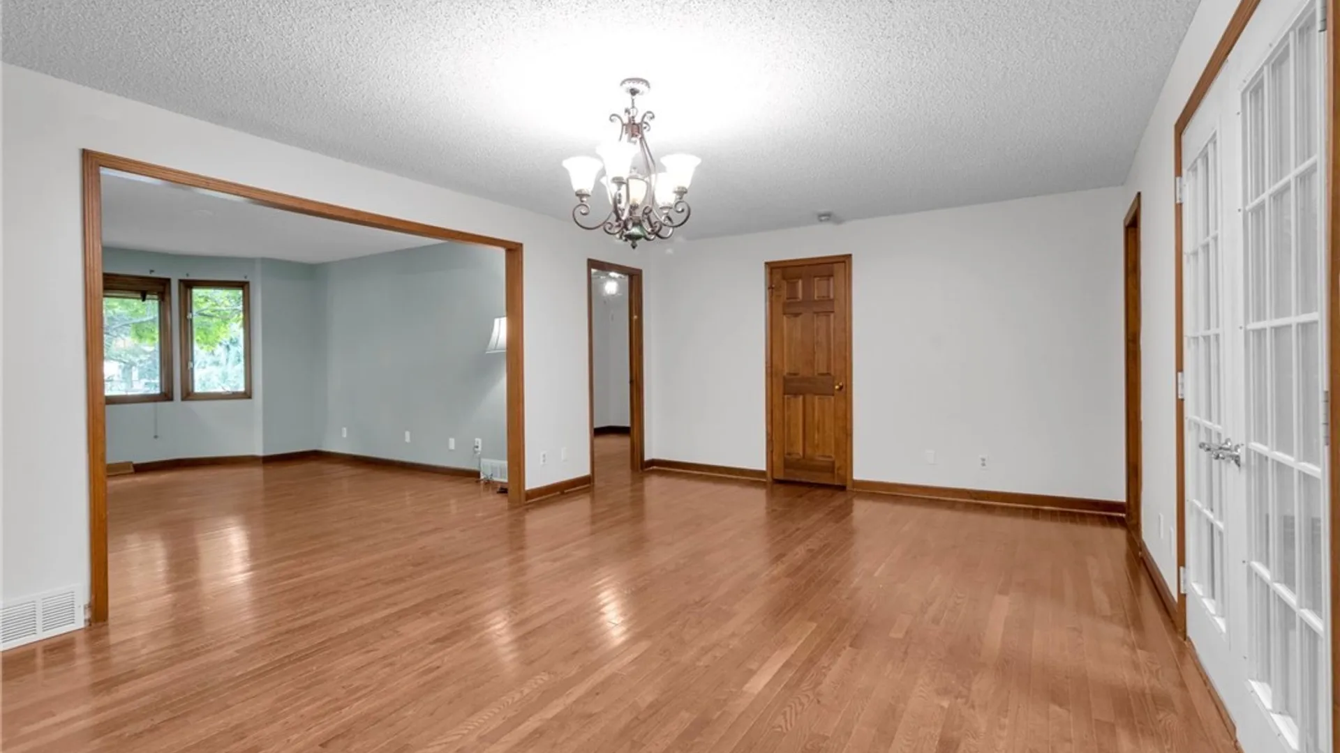 Property at 35 High Court, Amherst, NY 14226 8