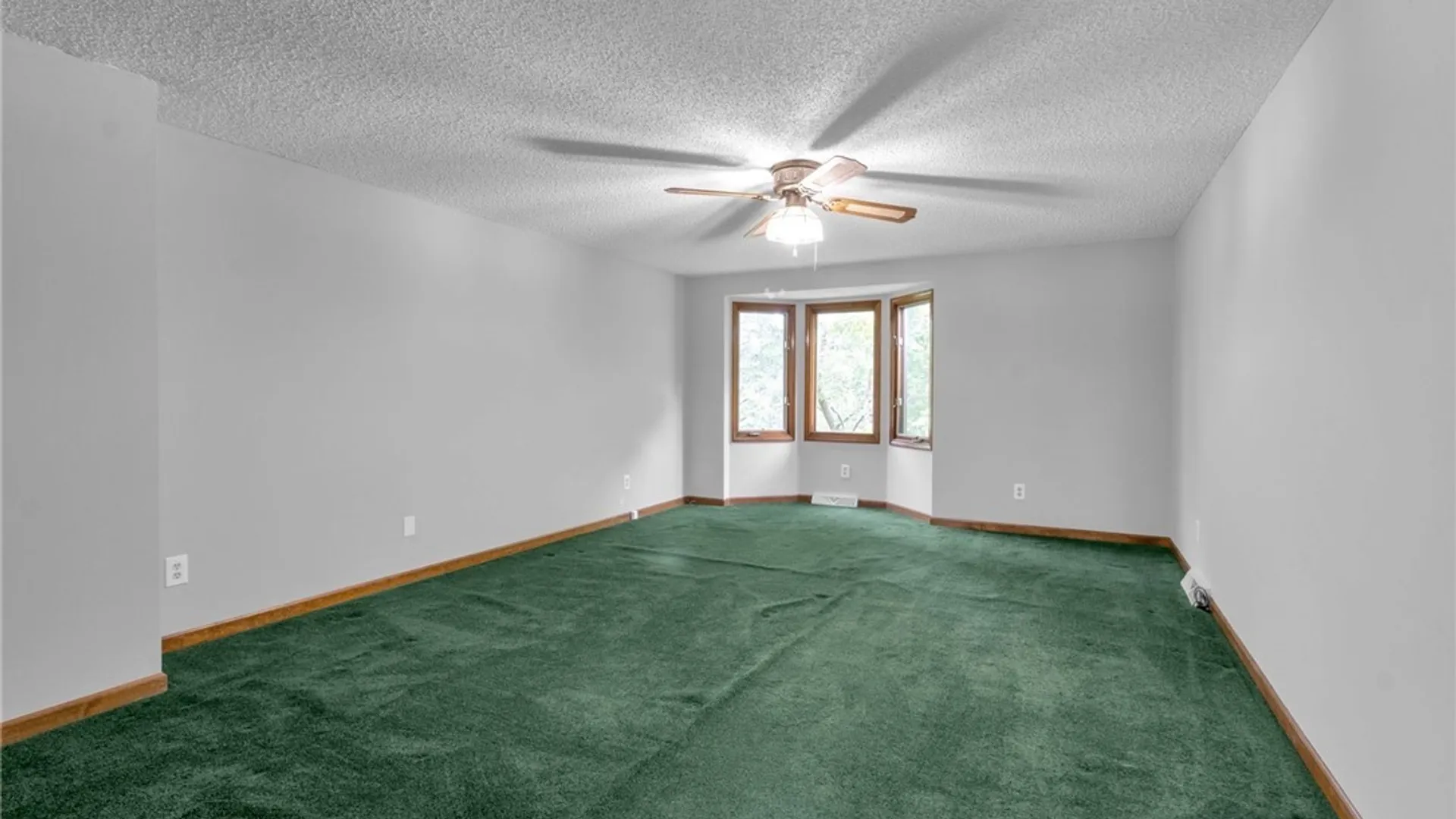 Property at 35 High Court, Amherst, NY 14226 31