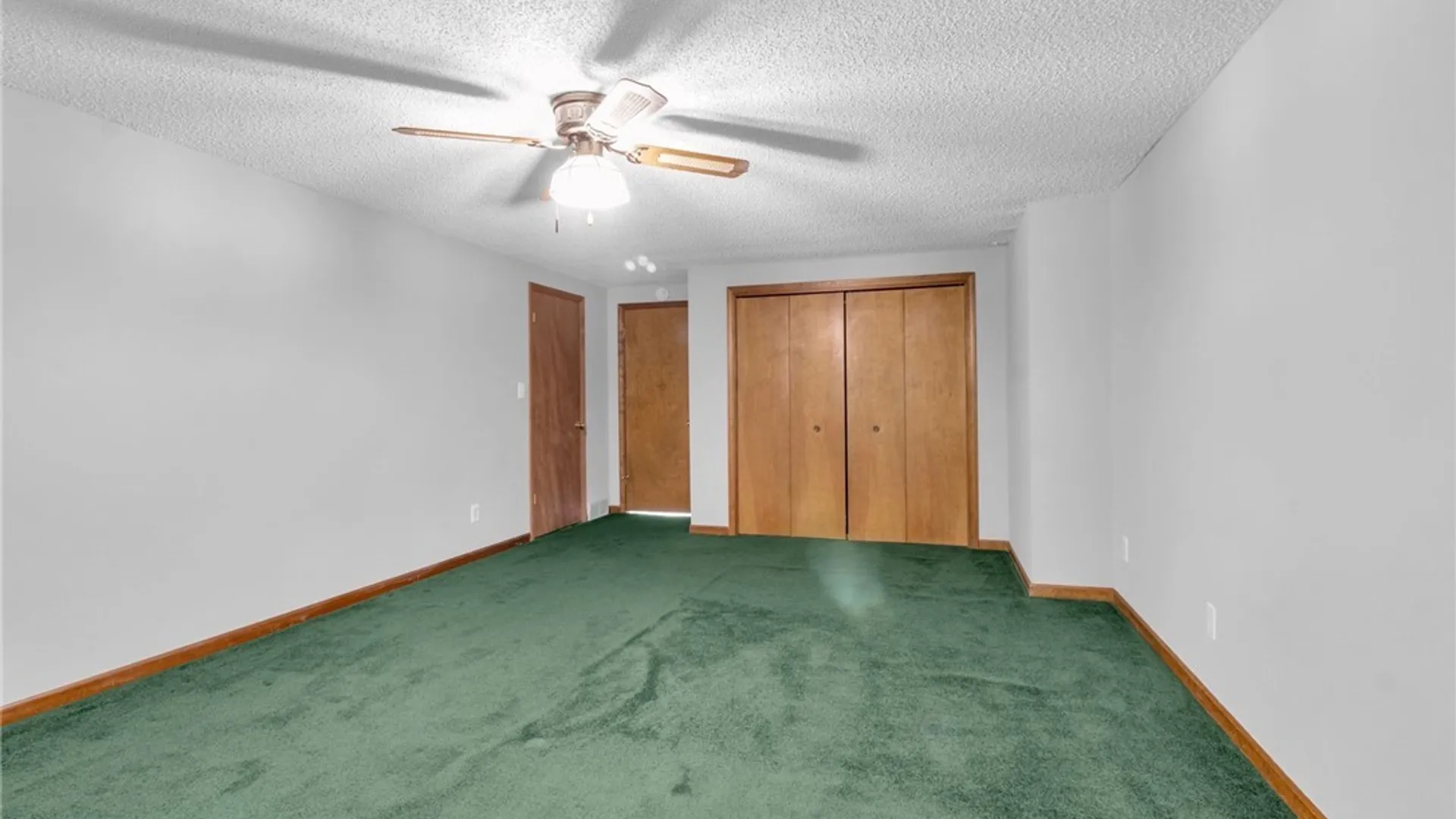 Property at 35 High Court, Amherst, NY 14226 32