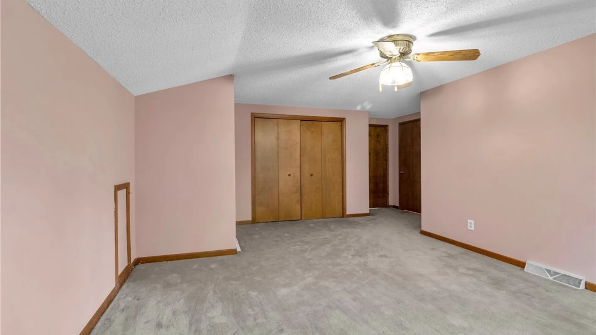 Property at 35 High Court, Amherst, NY 14226 29