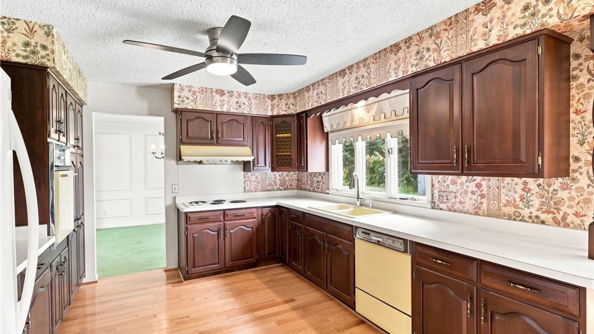 Property at 24 Pinecliff Drive, Rochester, NY 14609 9