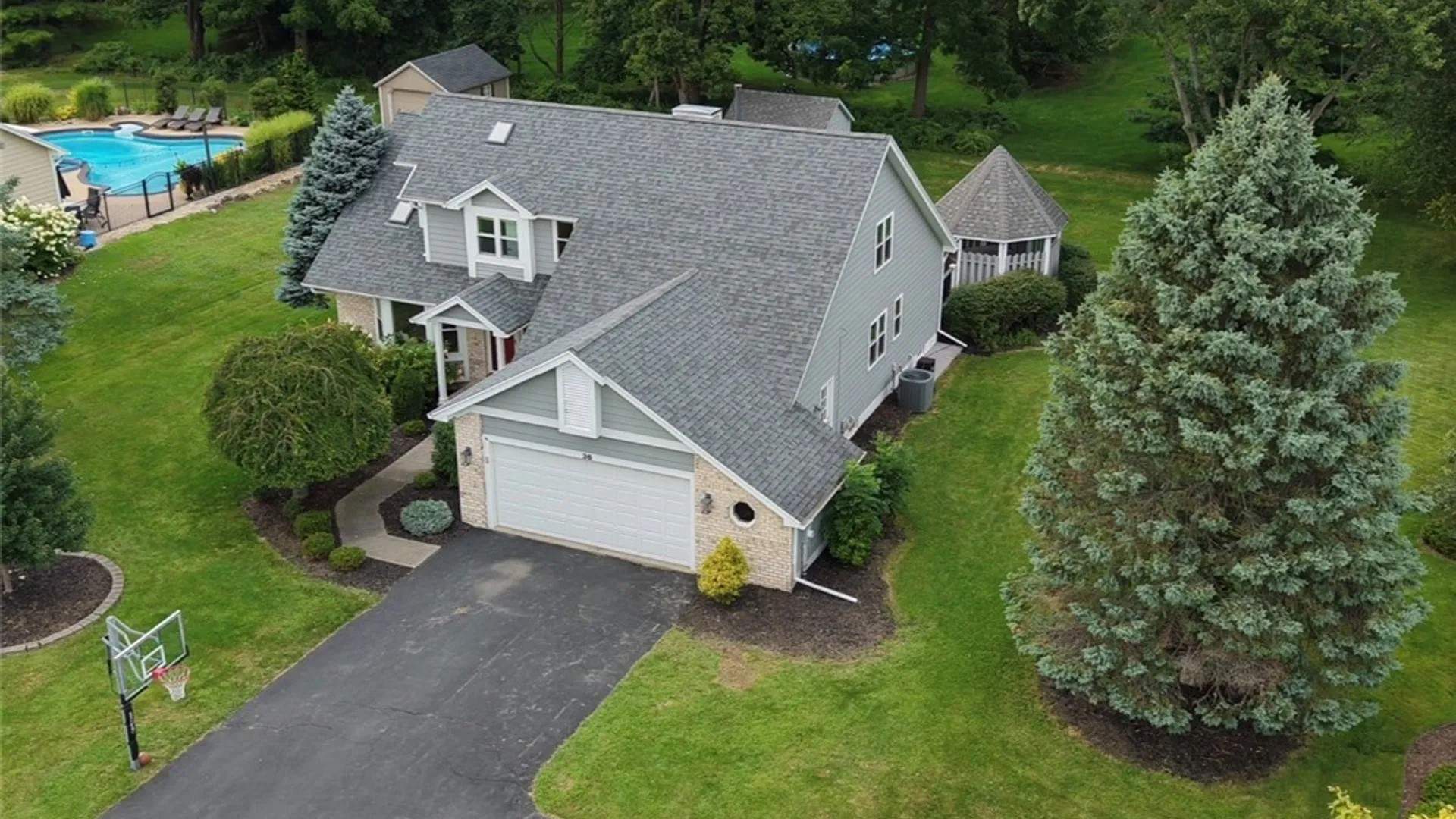 Property at 36 Crossbow Drive, Penfield, NY 14526 44