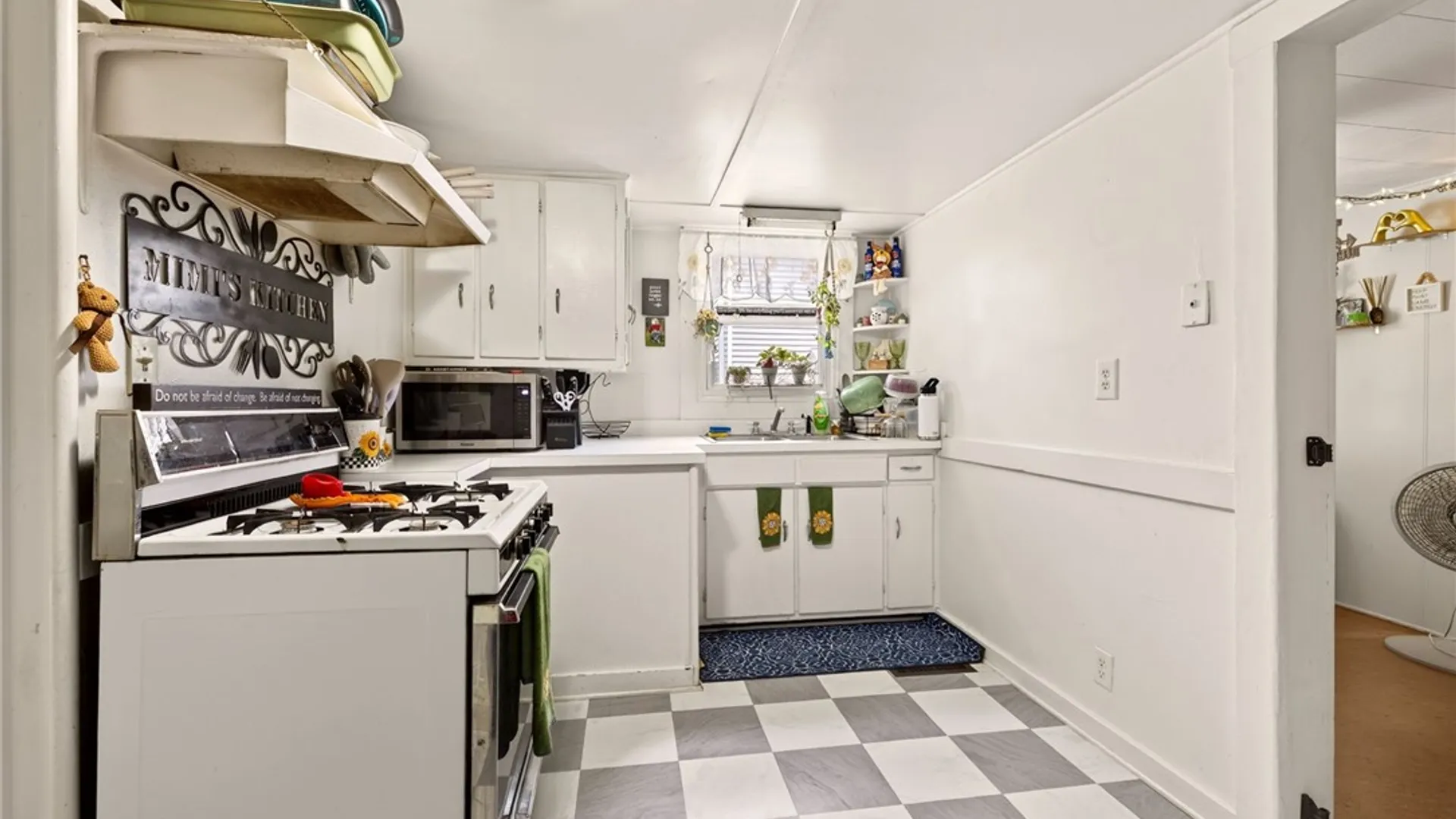 Property at 303-305 W Jackson Street, Palmyra, NY 14522 7