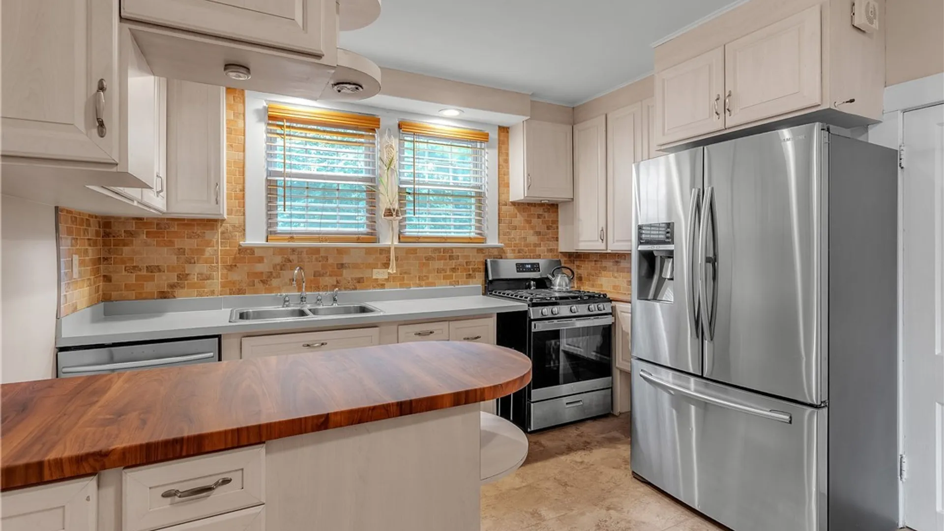 Property at 4010 Carroll Street, Niagara Falls, NY 14305 30
