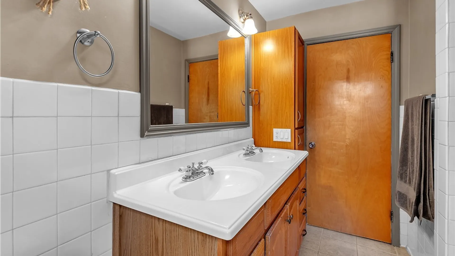 Property at 4010 Carroll Street, Niagara Falls, NY 14305 46