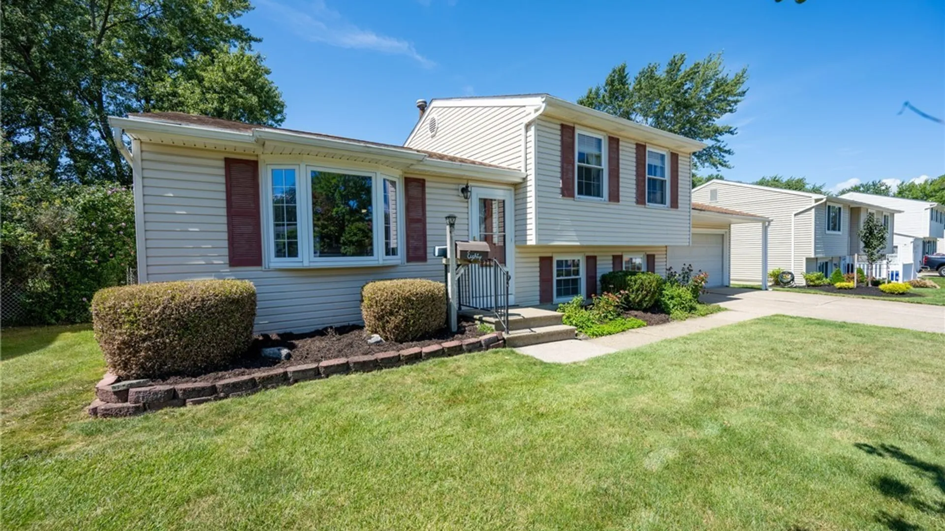 Property at 80 Theresa Court, West Seneca, NY 14224 3