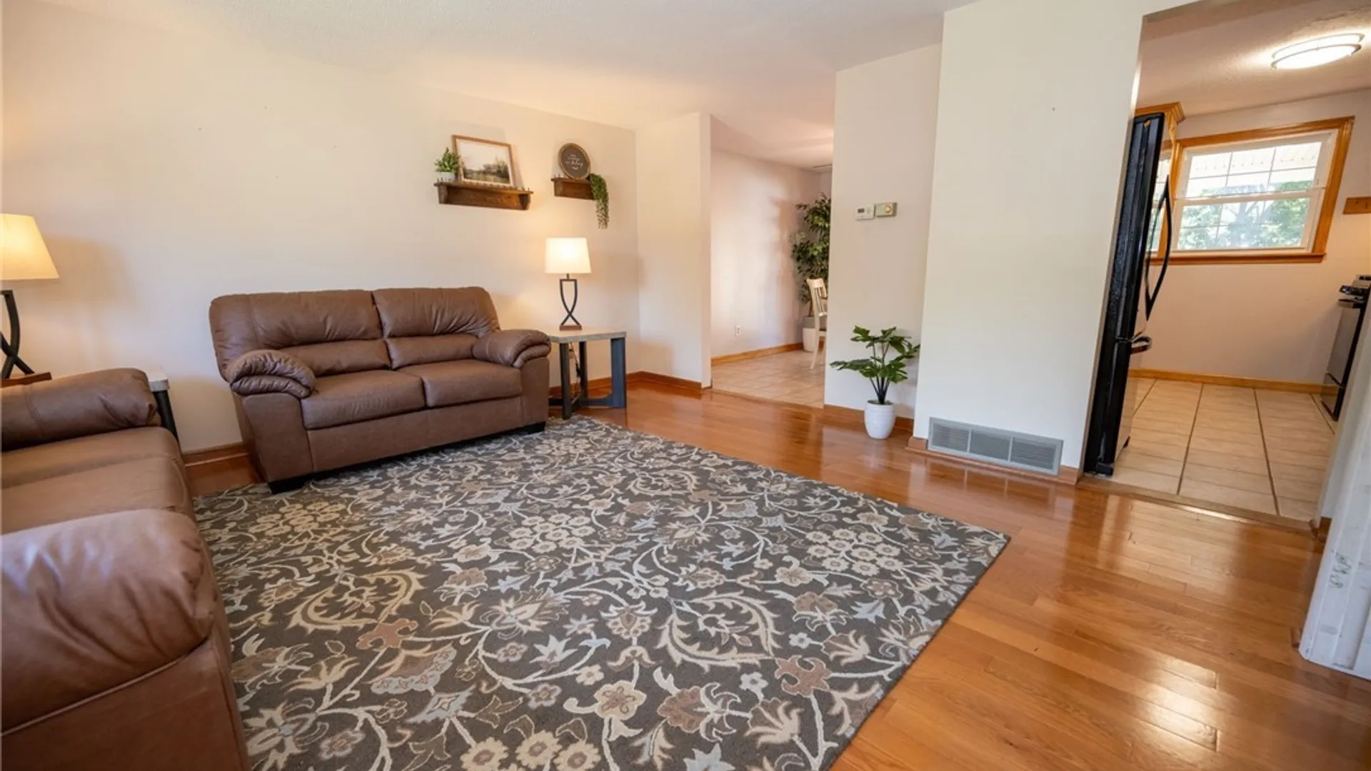 Property at 80 Theresa Court, West Seneca, NY 14224 5