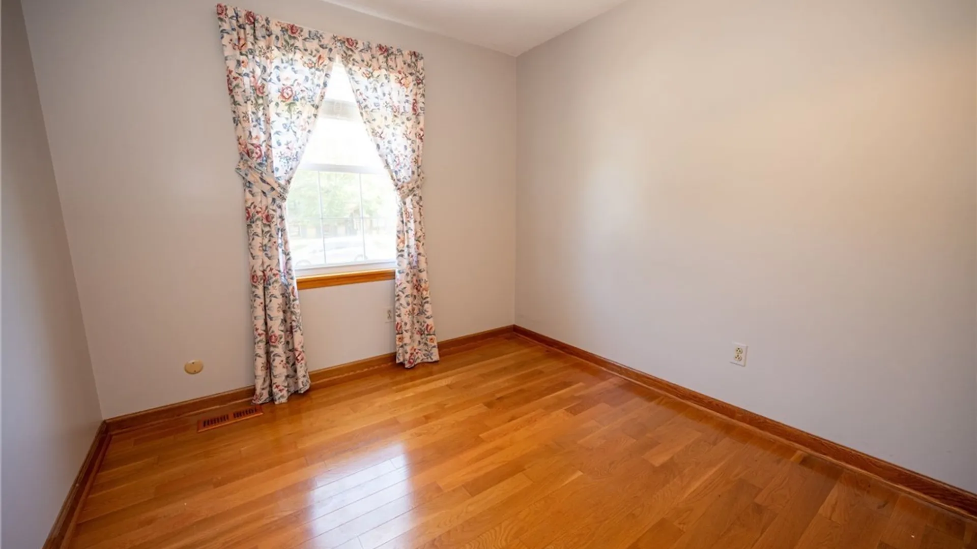 Property at 80 Theresa Court, West Seneca, NY 14224 17