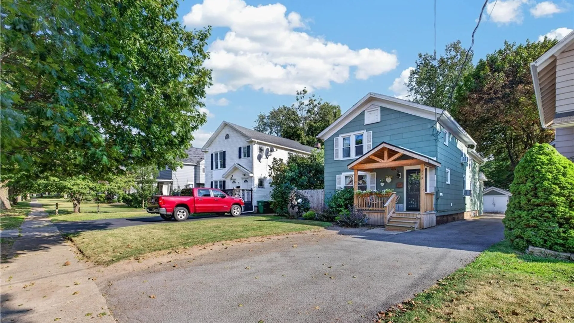 Property at 224 Pleasant Avenue, Hamburg, NY 14075 5