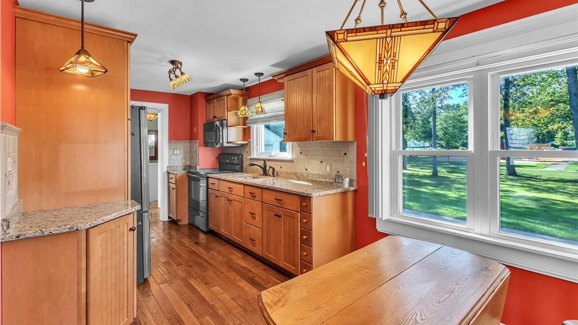 Property at 409 Ivyhurst Rd N, Amherst, NY 14226 19