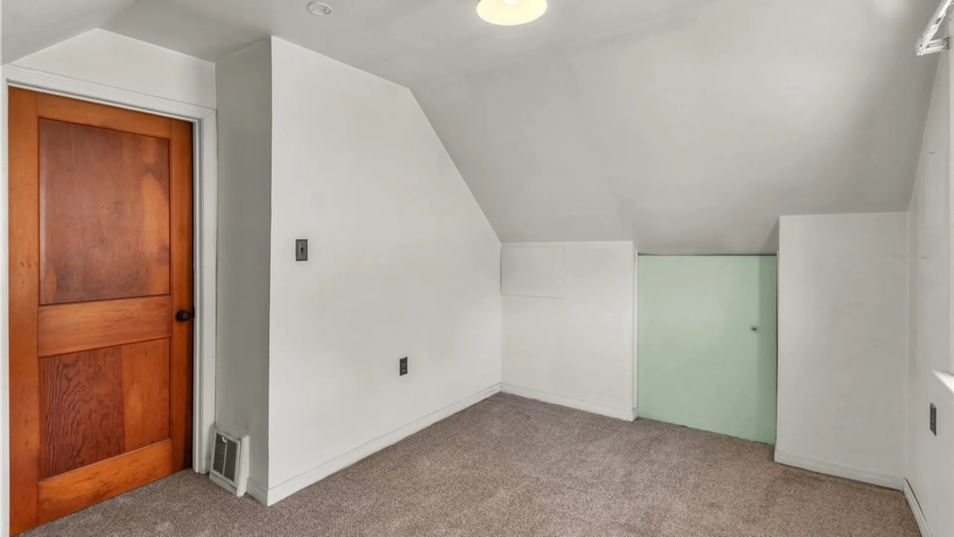 Property at 409 Ivyhurst Rd N, Amherst, NY 14226 41