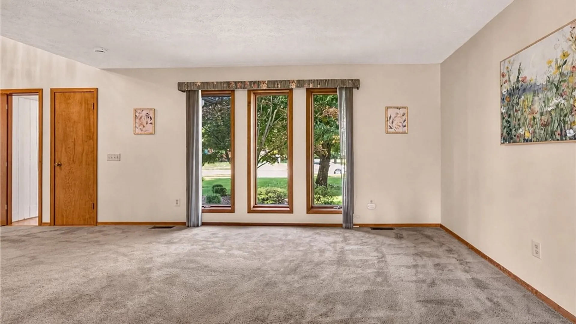 Property at 180 Brush Creek Drive, Greece, NY 14612 9