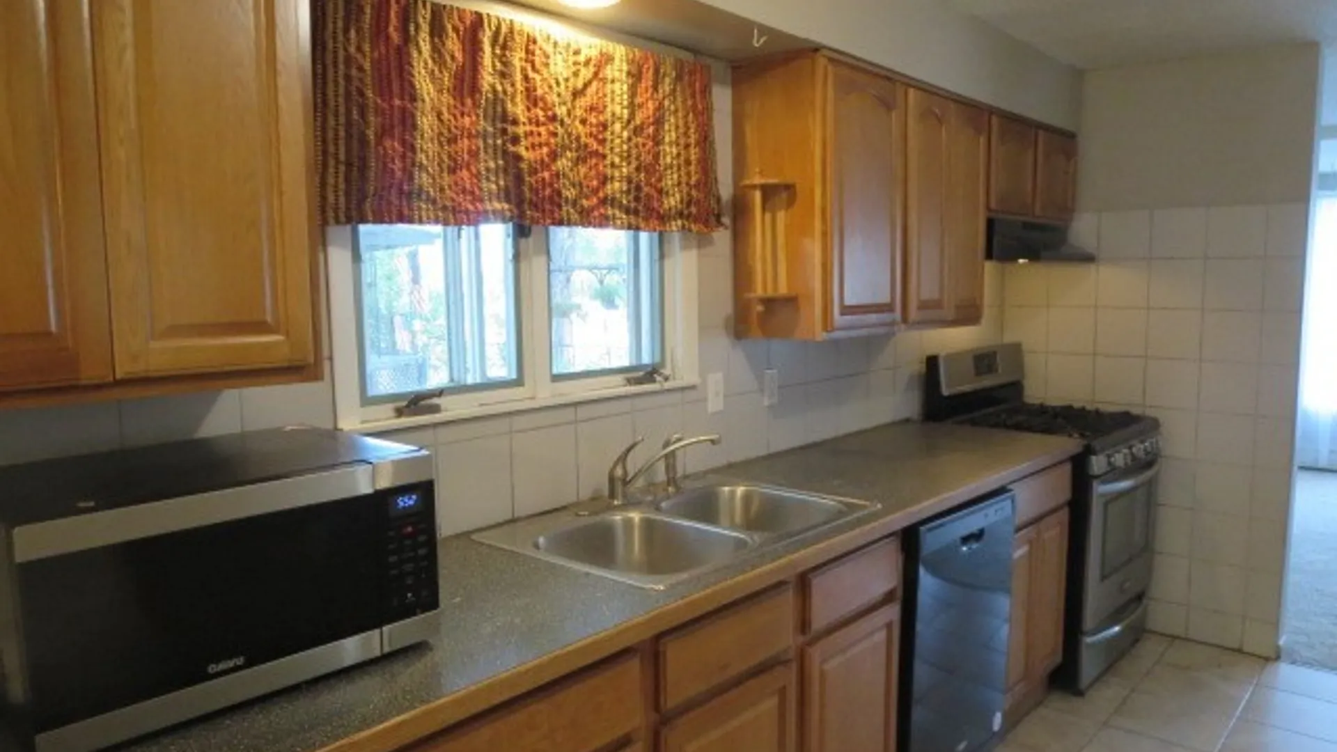 Property at 5716 Lakeview Terrace, Hamburg, NY 14085 6