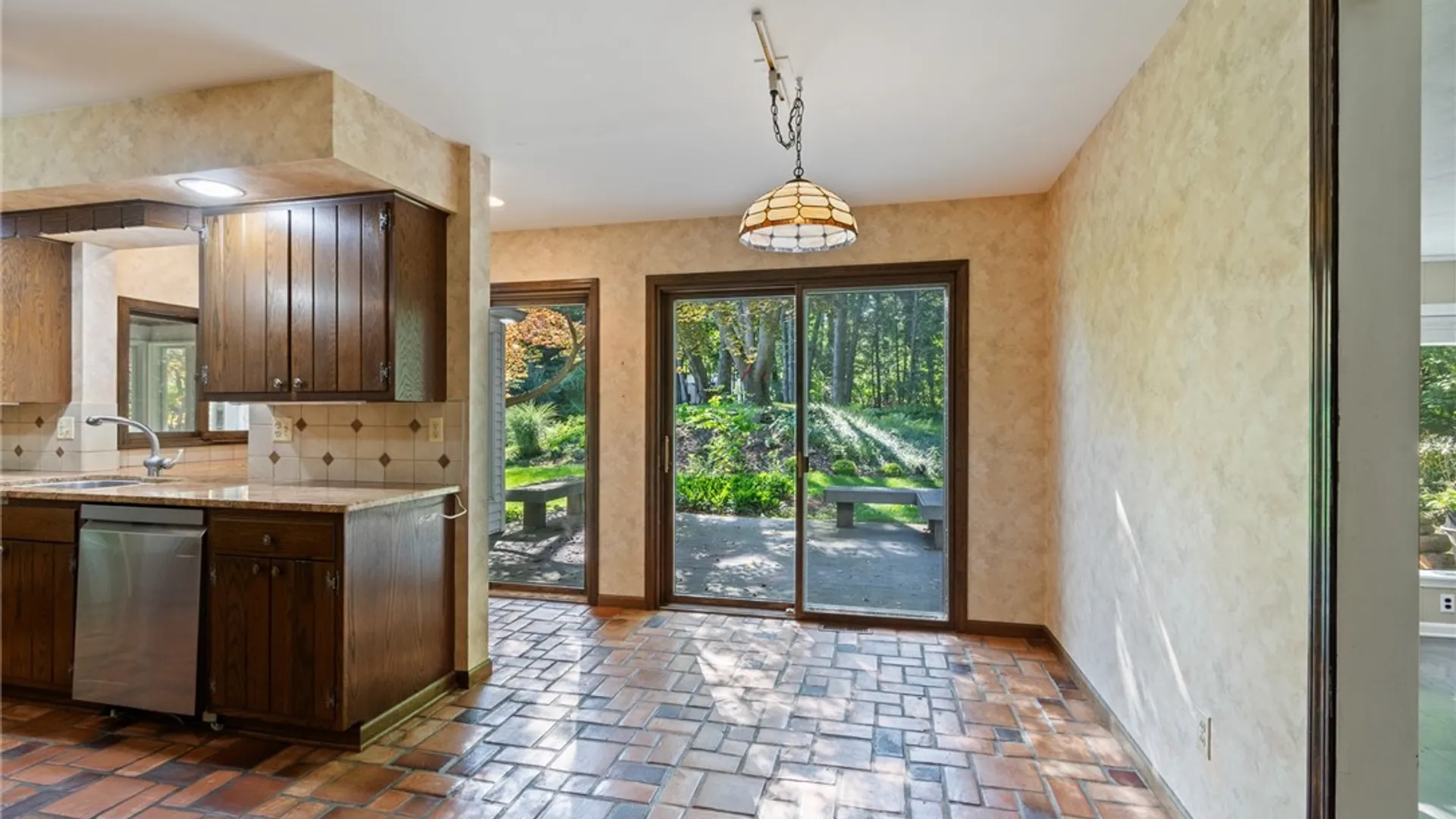 Property at 26 Rippingale Road, Pittsford, NY 14534 16