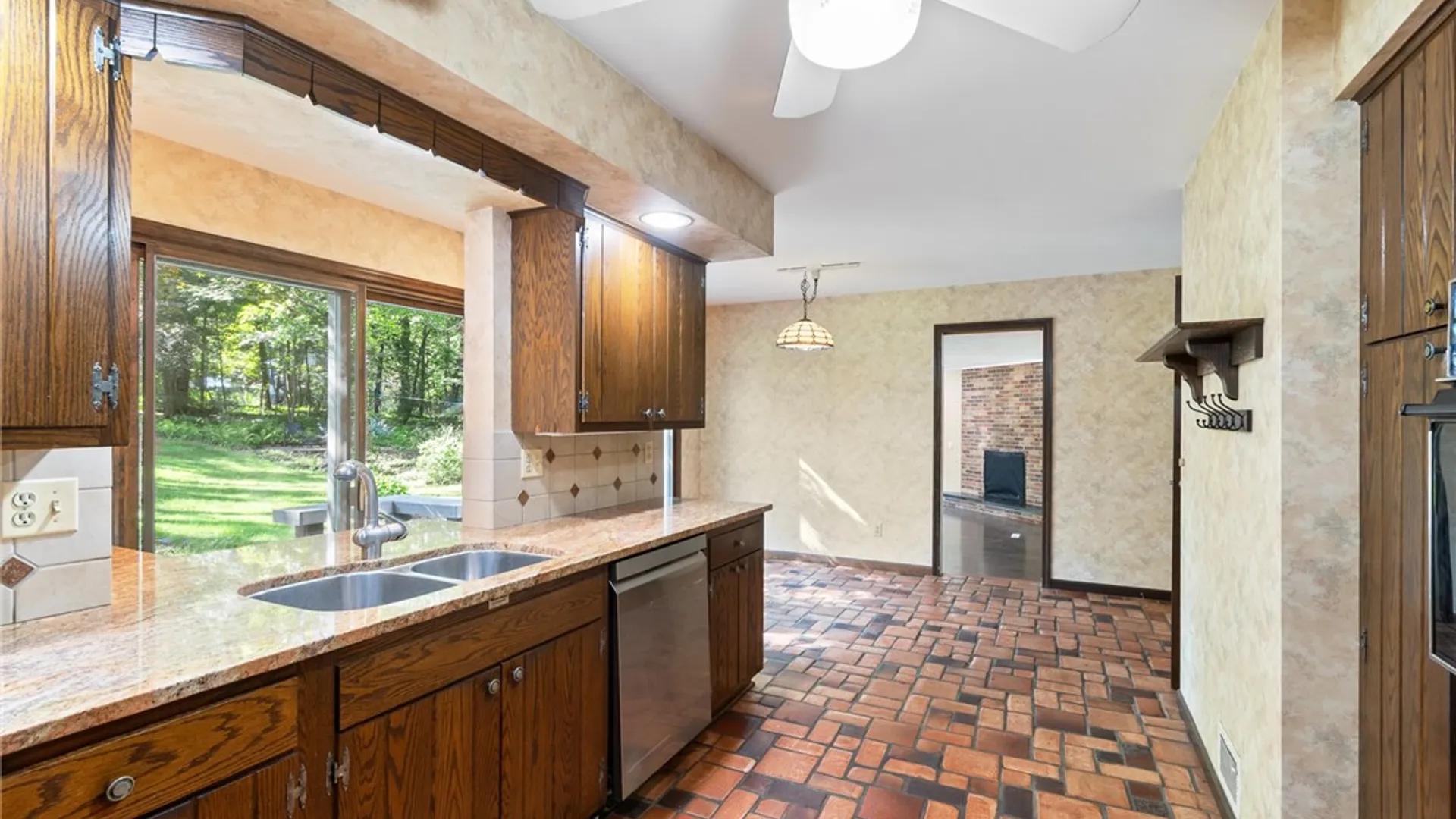 Property at 26 Rippingale Road, Pittsford, NY 14534 20