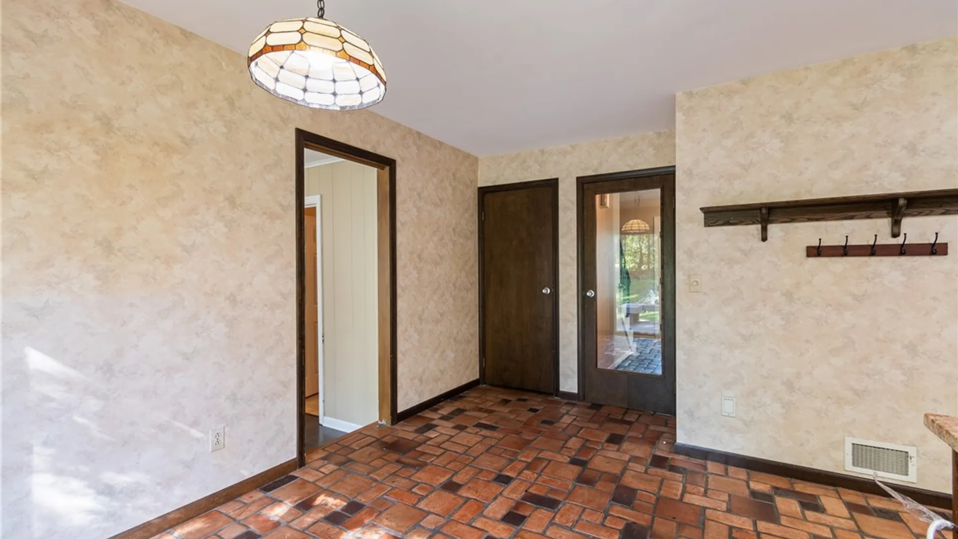 Property at 26 Rippingale Road, Pittsford, NY 14534 18